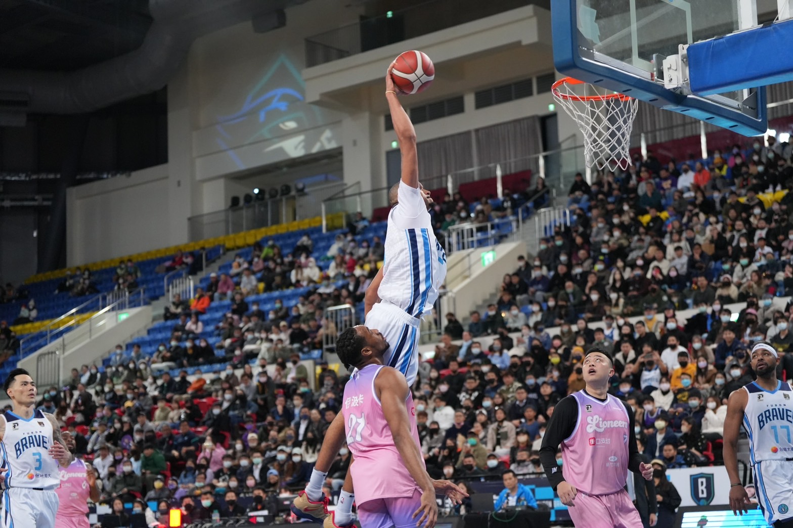 強森灌籃秀　有機會要秀360度灌籃