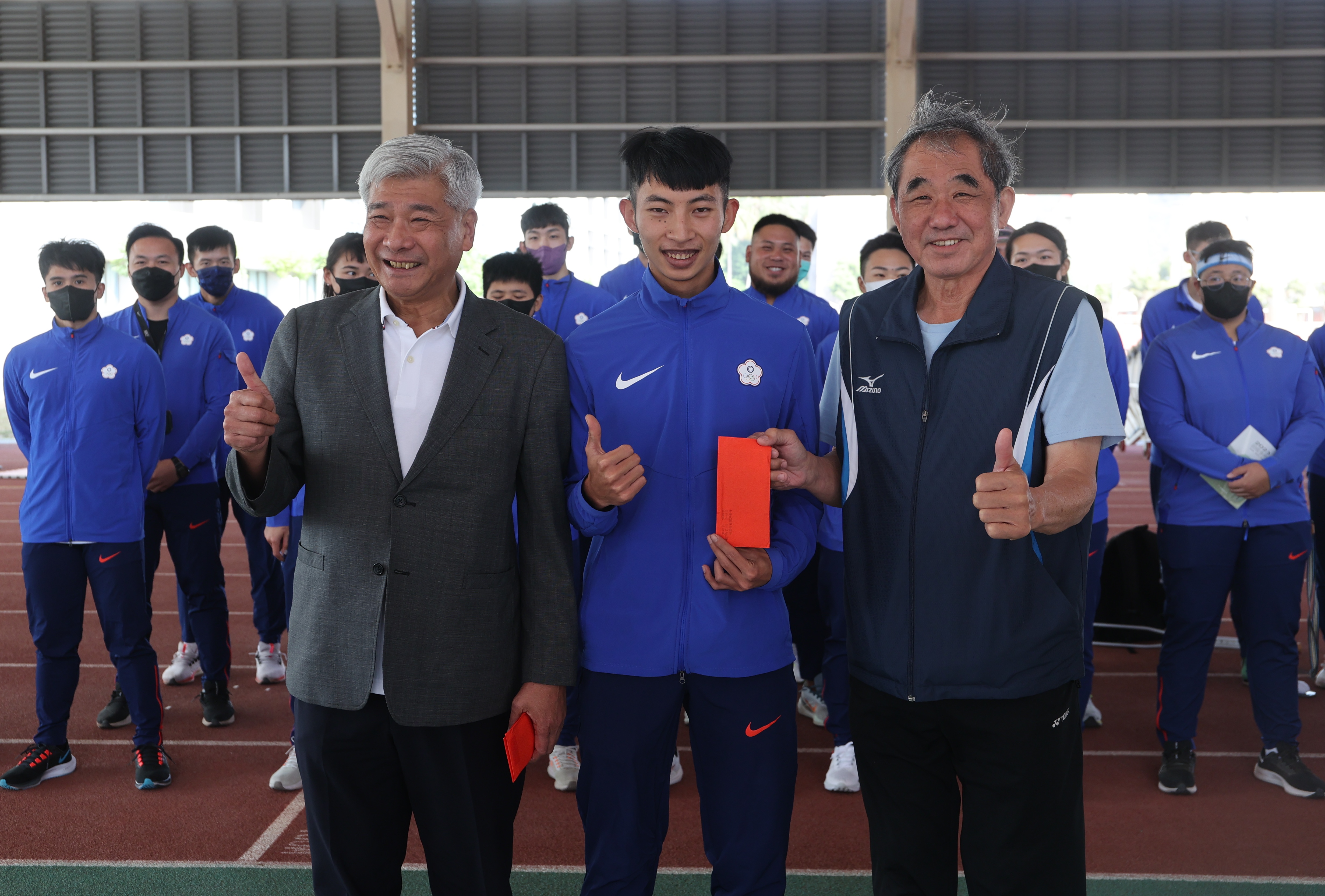 亞洲室內田徑錦標賽　林昱堂跳遠摘金破全國　中華田協頒發獎金