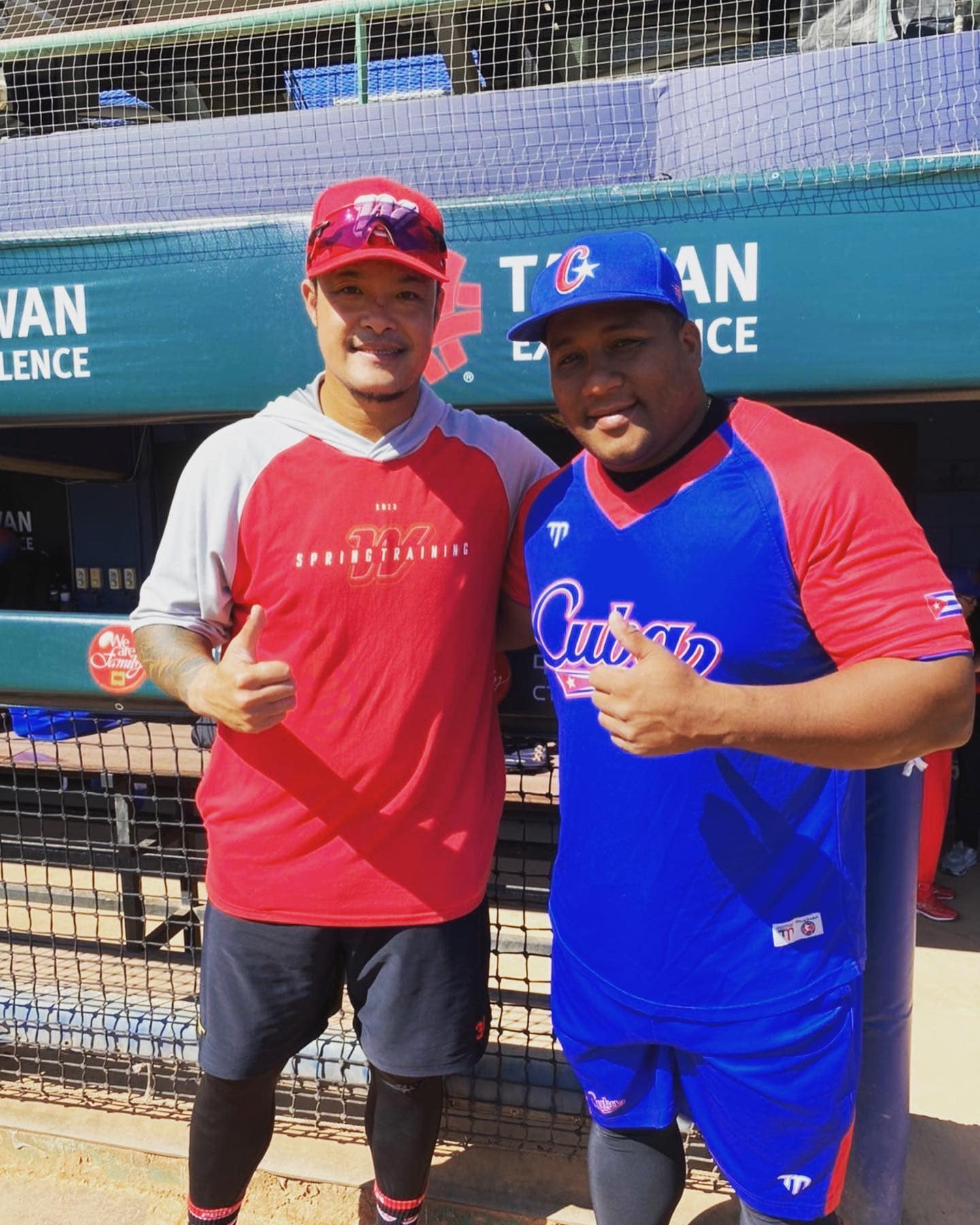 2015年砲轟3分砲、林智勝睽違7年再戰古巴　賽前跟Despaigne合照