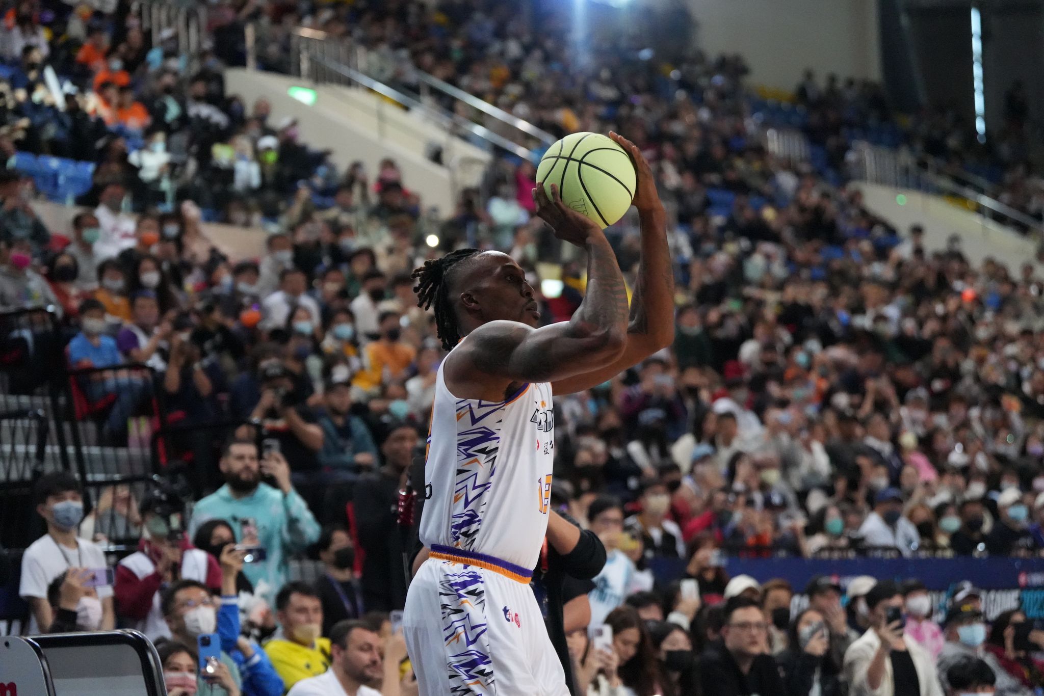 三分球大賽　霍華德首輪被淘汰