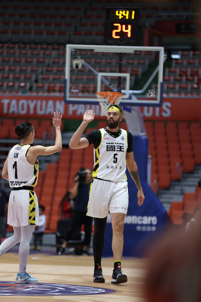 盧峻翔感冒缺陣　穆倫斯領國王5連勝