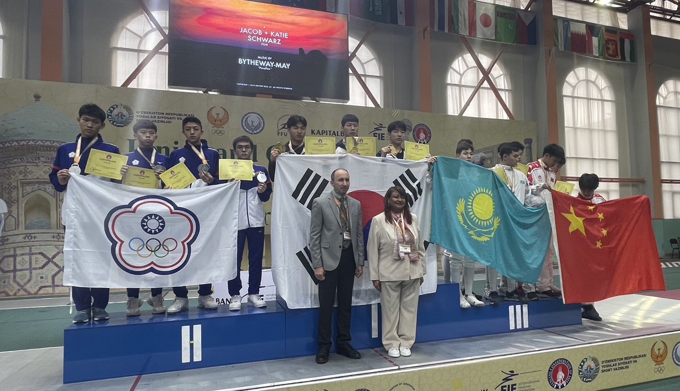 亞青少擊劍錦標賽　中華銳劍團體力克日、港、中奪銀