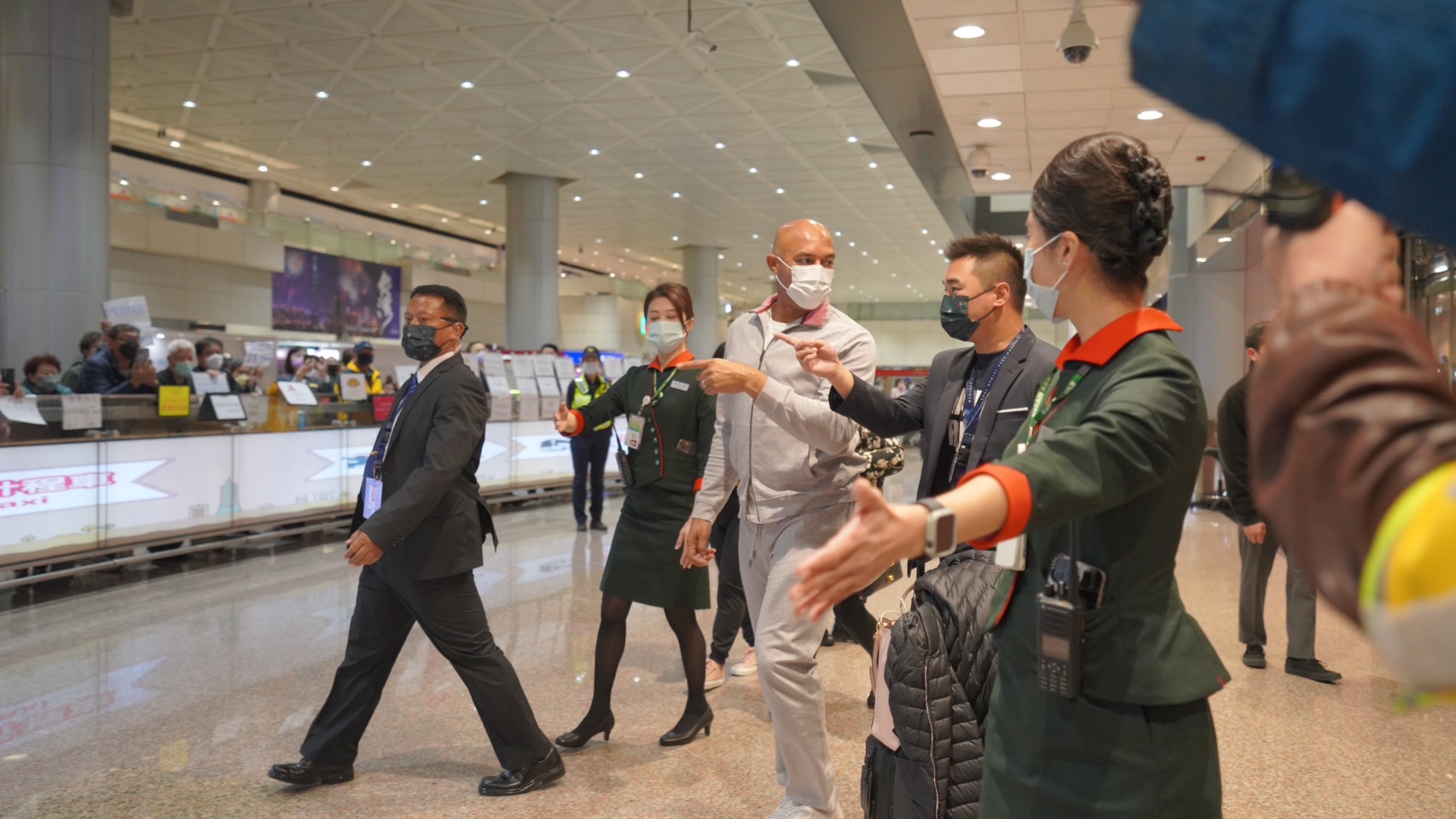 WBC》名人堂巨星李維拉來了！　簽名來者不拒超親切