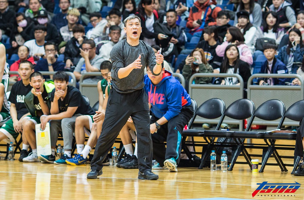 睽違4年再進小巨蛋　黃萬隆招喚「松山魂」