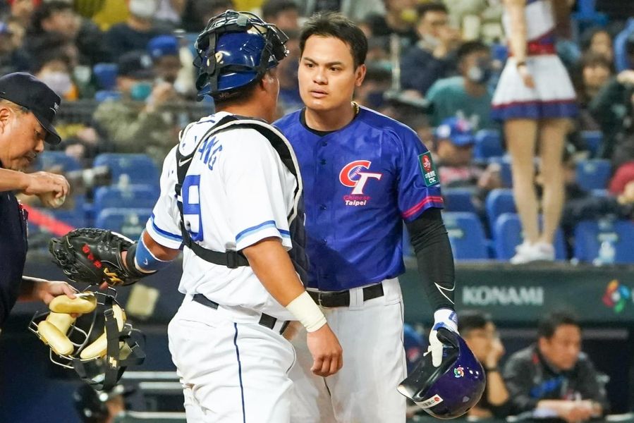 WBC》被三振怒視張進德？　張育成回應：沒有要打架，也打不贏哥哥