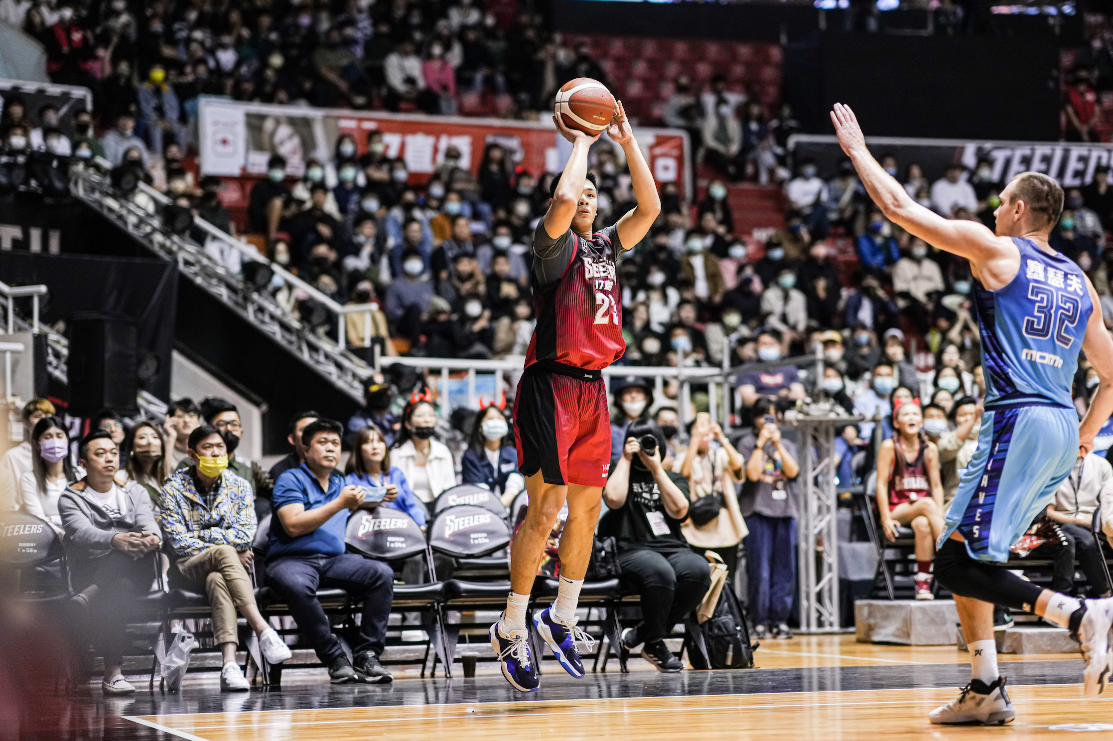 林書豪缺陣　鋼鐵人險勝勇士