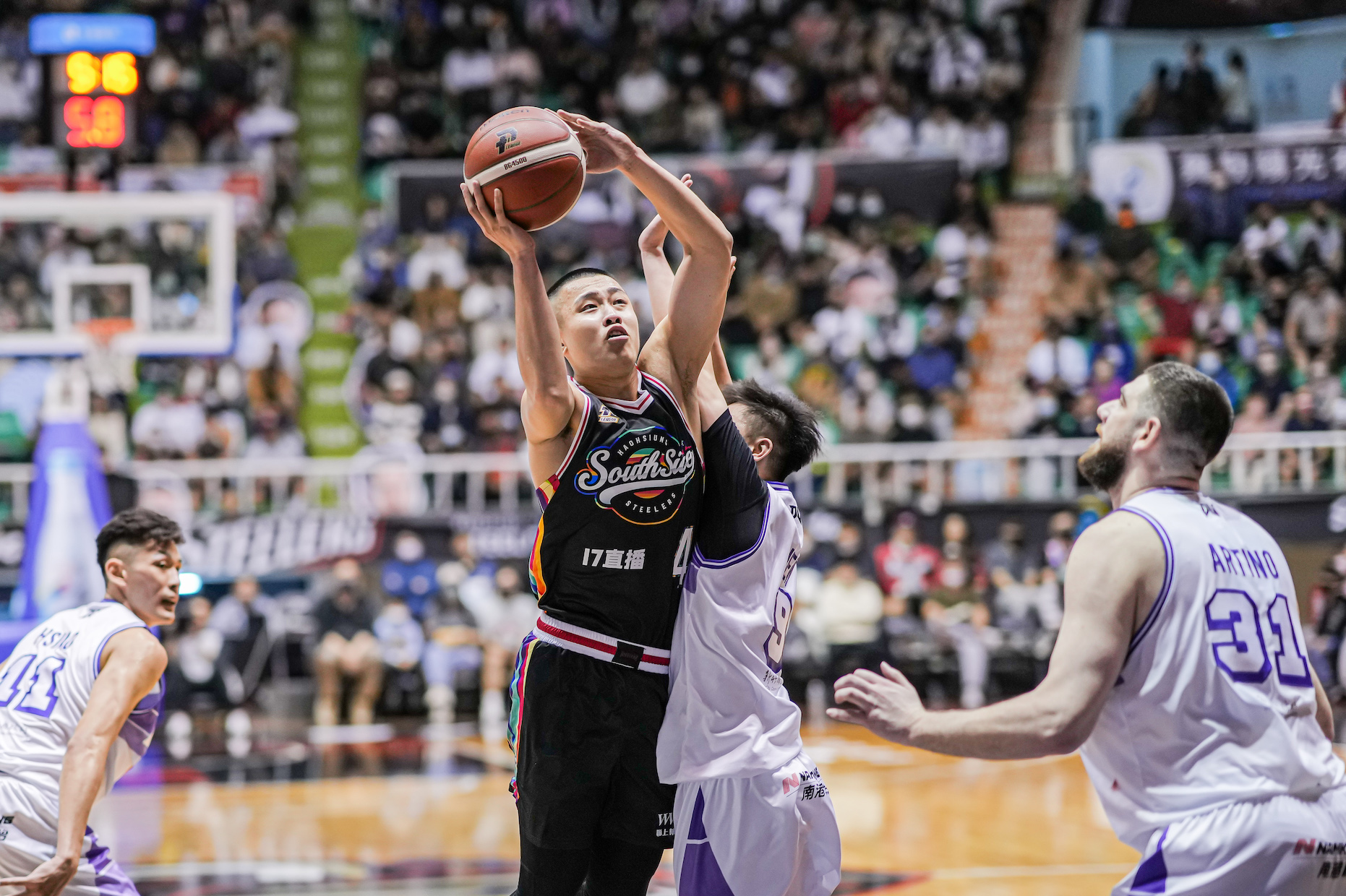 鋼鐵人昨天晚場今天午場　鄭志龍：對球員拚勁感到驕傲　