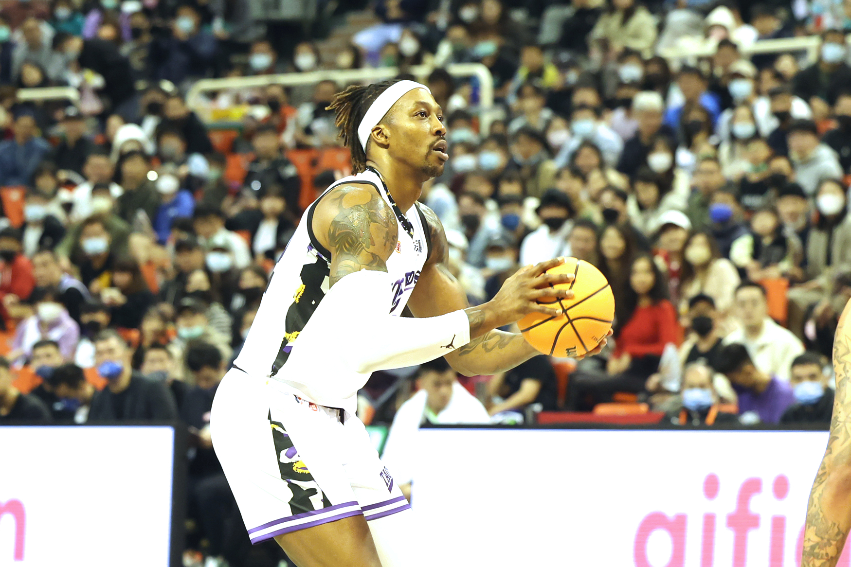 霍華德拿雙10　觀眾鬧場雲豹贏海神