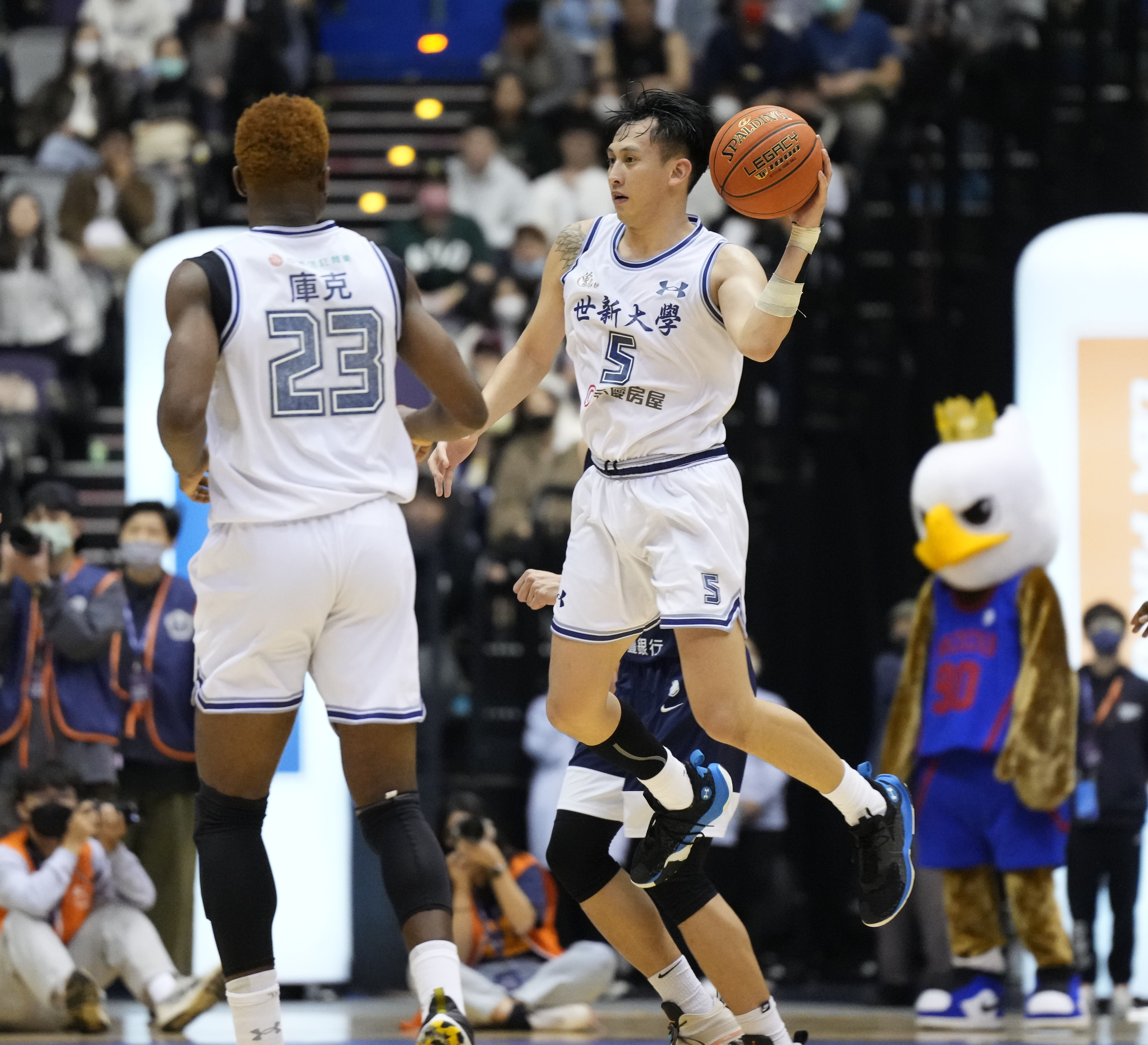 陳將双扭傷早退　世新仍拿季軍