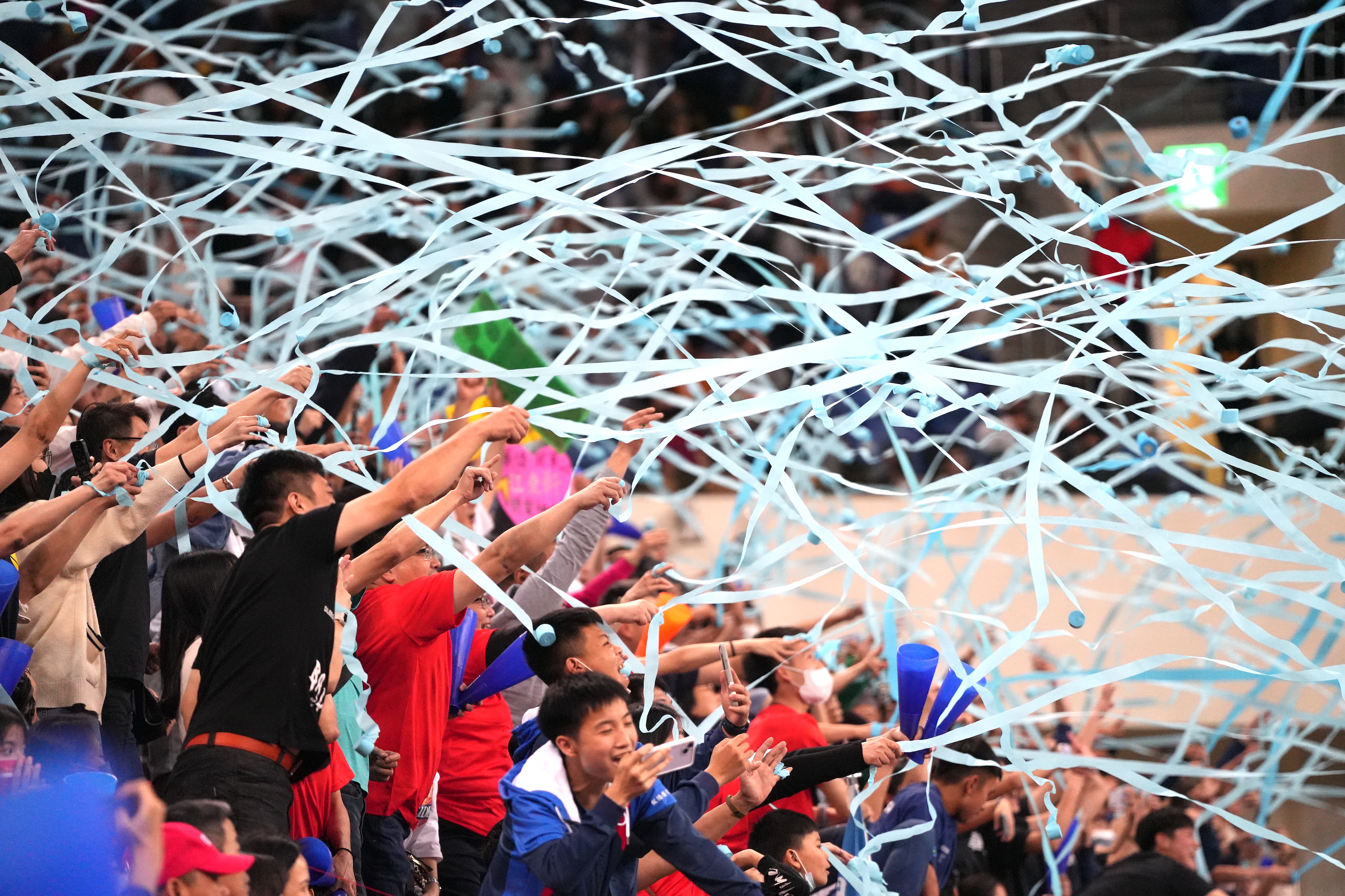 HVL高中排球甲級聯賽　華僑隊史第11度封王