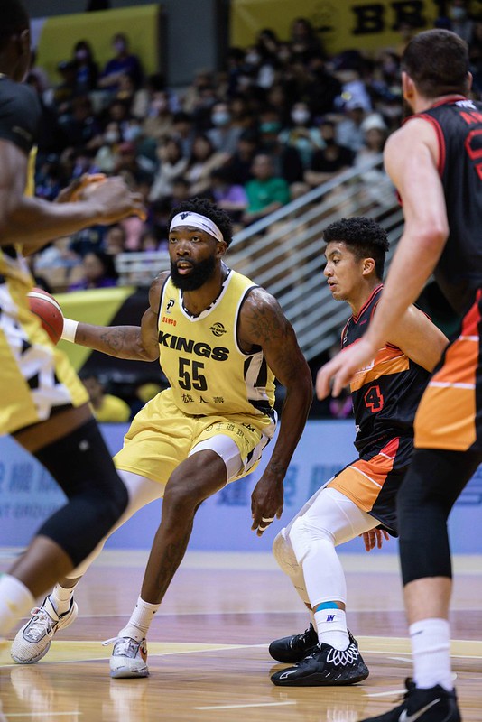 國王命中率太低吞敗　牧倫斯歸期還未定