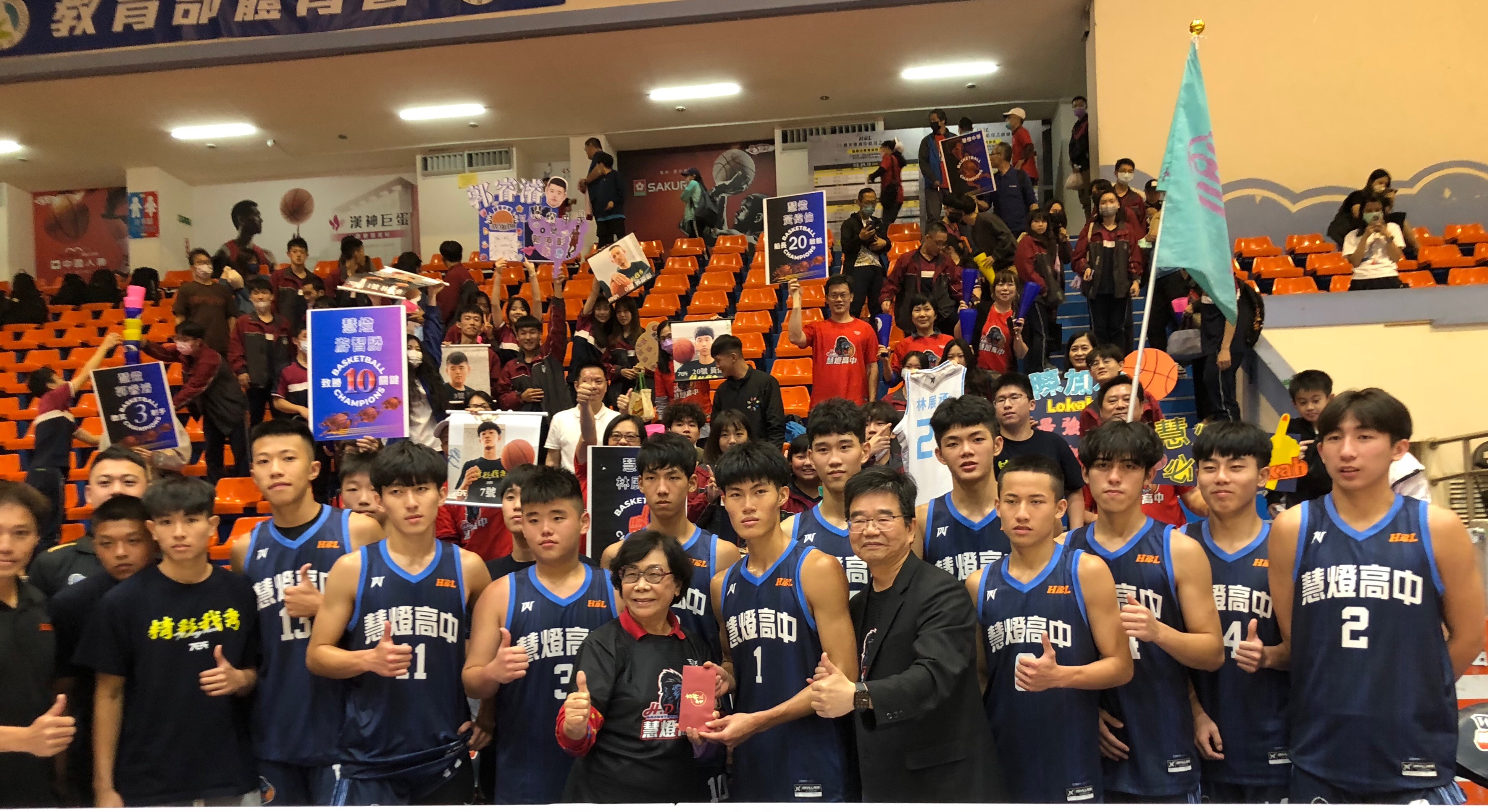 慧燈11連勝4強見3　中二中、金農搶末席