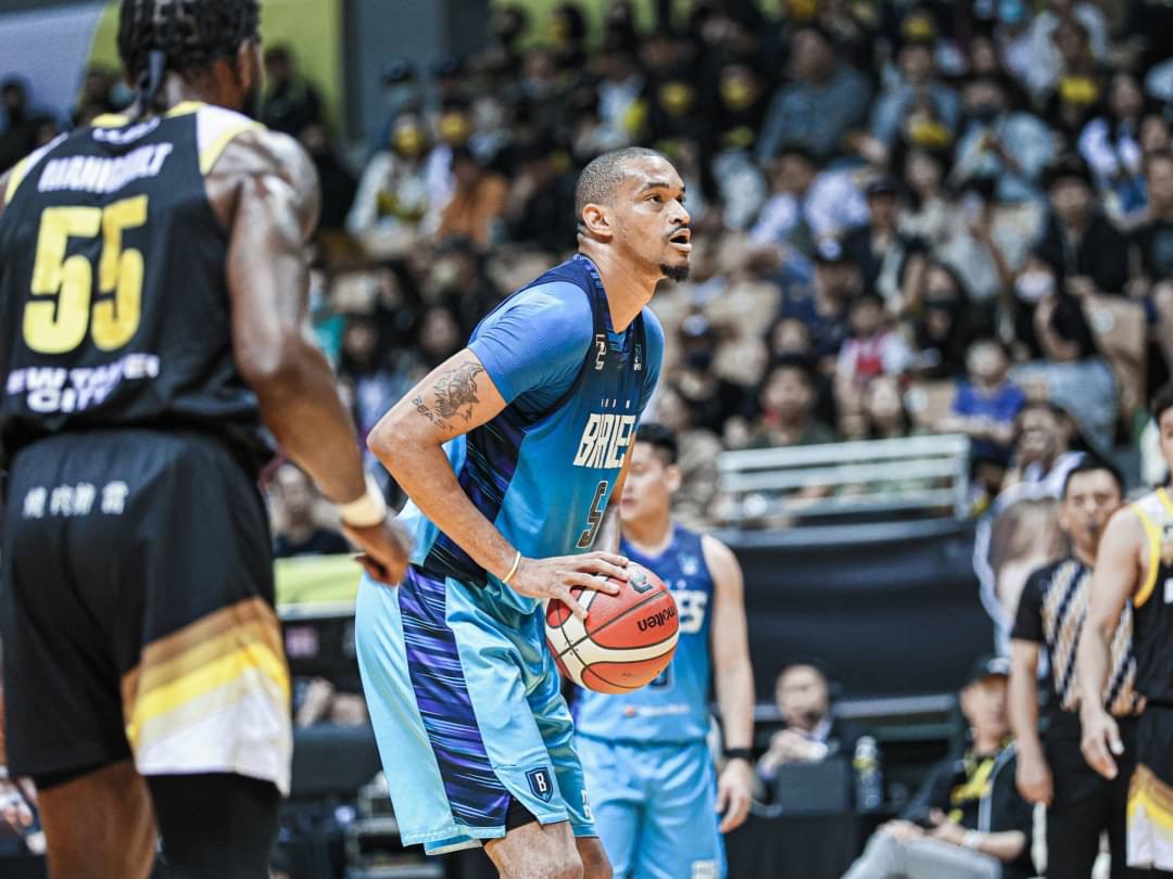 勇士晉級季後賽　仍踢館國王主場