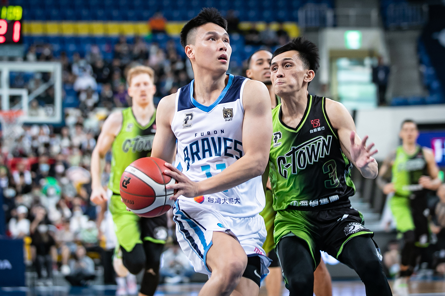 洪楷傑大復活　三分雨加關鍵籃板