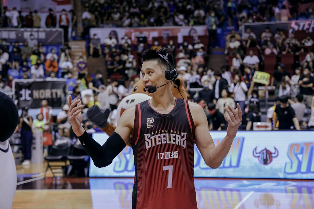 加入鋼鐵人後首次犯滿離場　林書豪讚隊友比賽尾聲表現精彩
