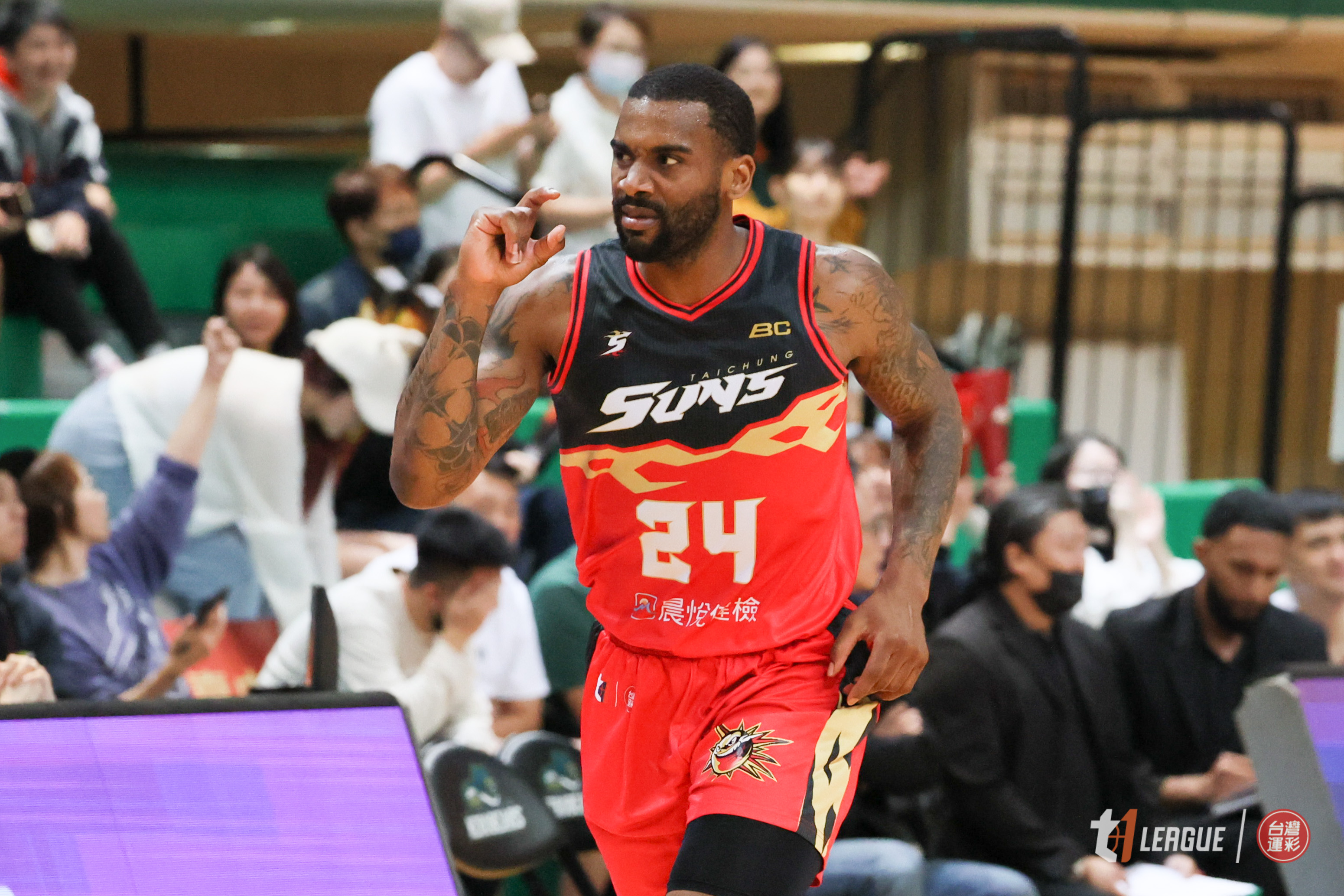 萊斯超扯絕殺三分球　太陽淘汰英熊闖4強