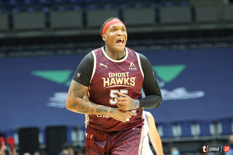 獵鷹雙塔合砍55分　末節一波流力退海神帶走聽牌勝