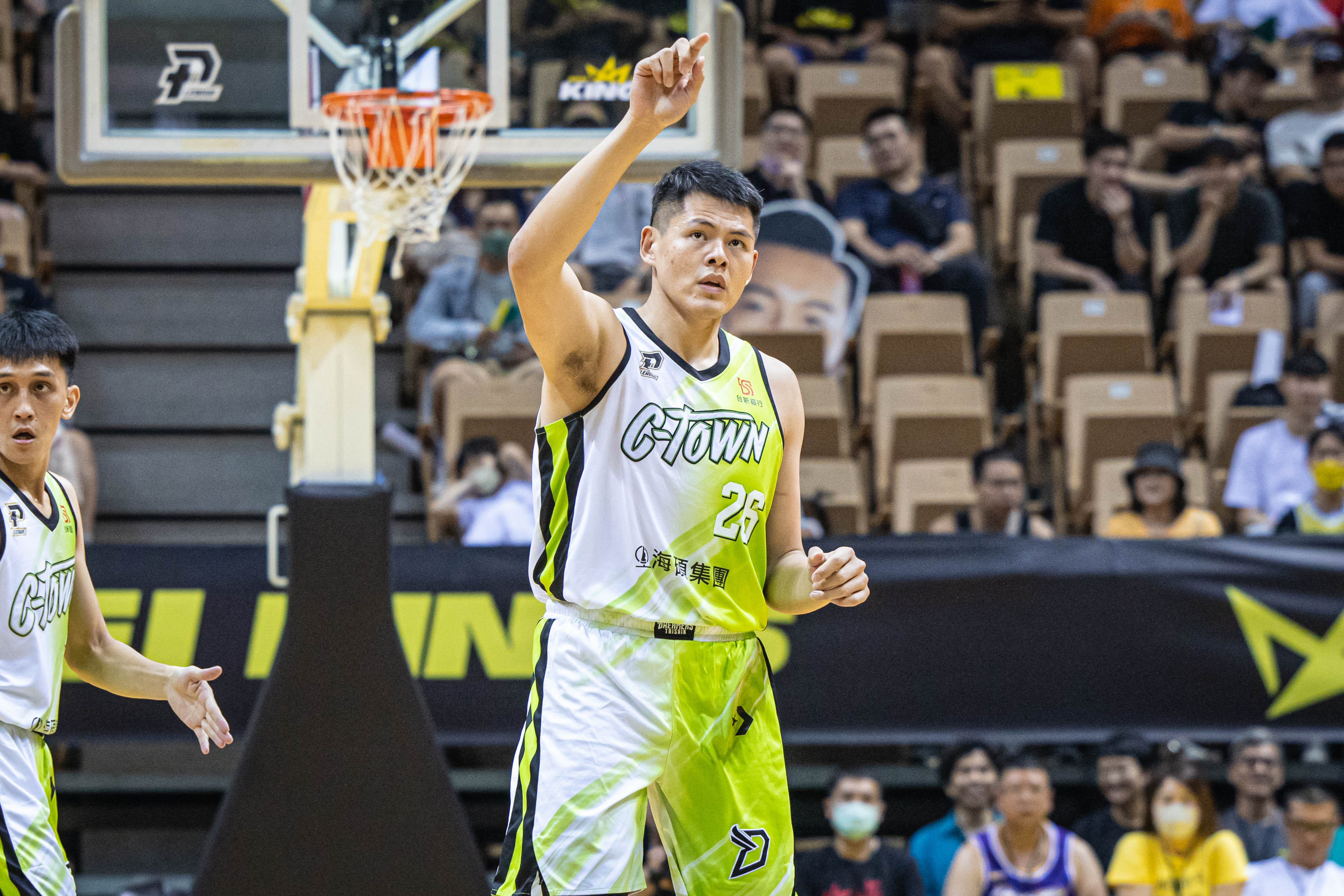 李德威最年輕500籃板　國王28分逆襲差一步