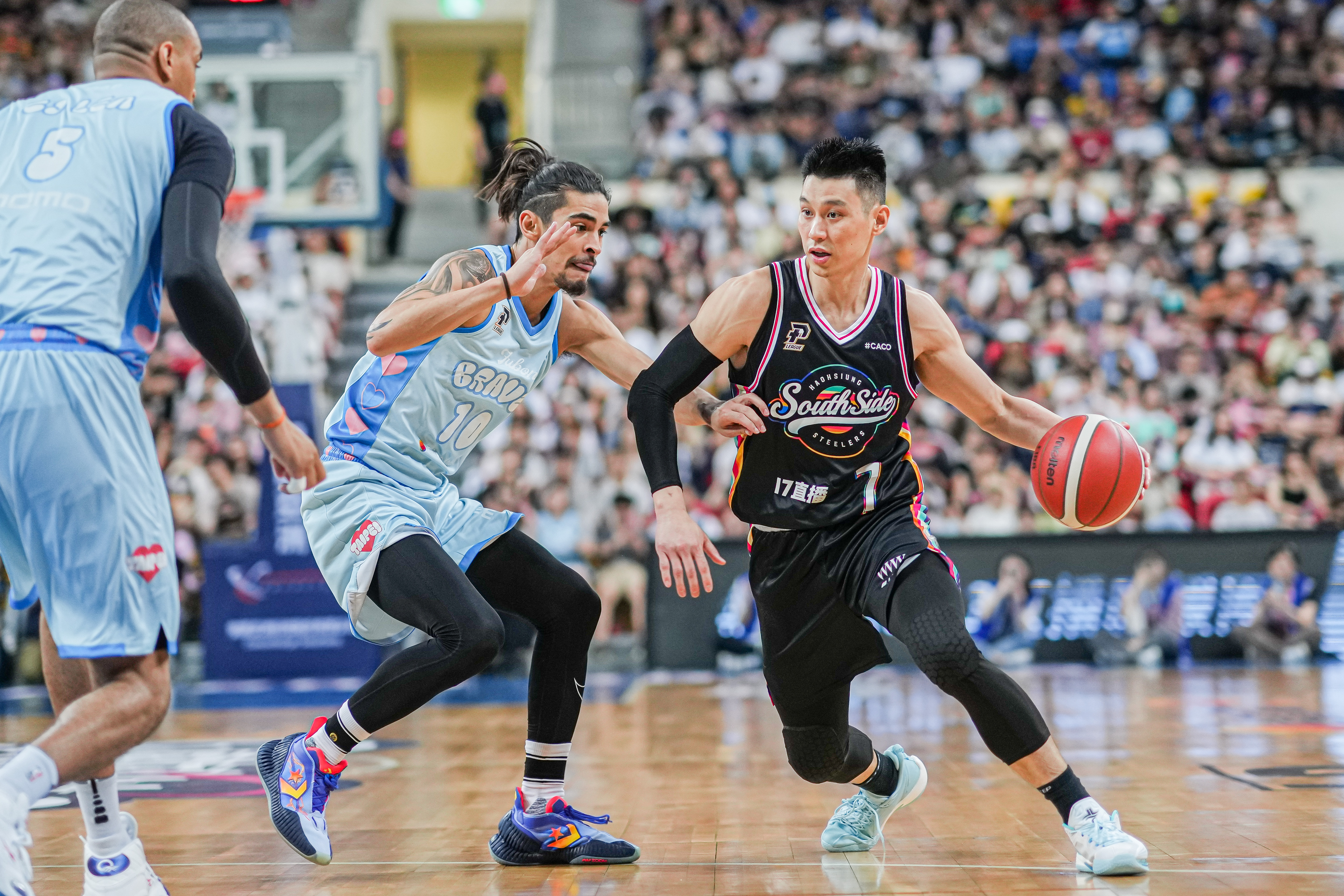 魔獸到場加持　林書豪連3場大三元再創紀錄