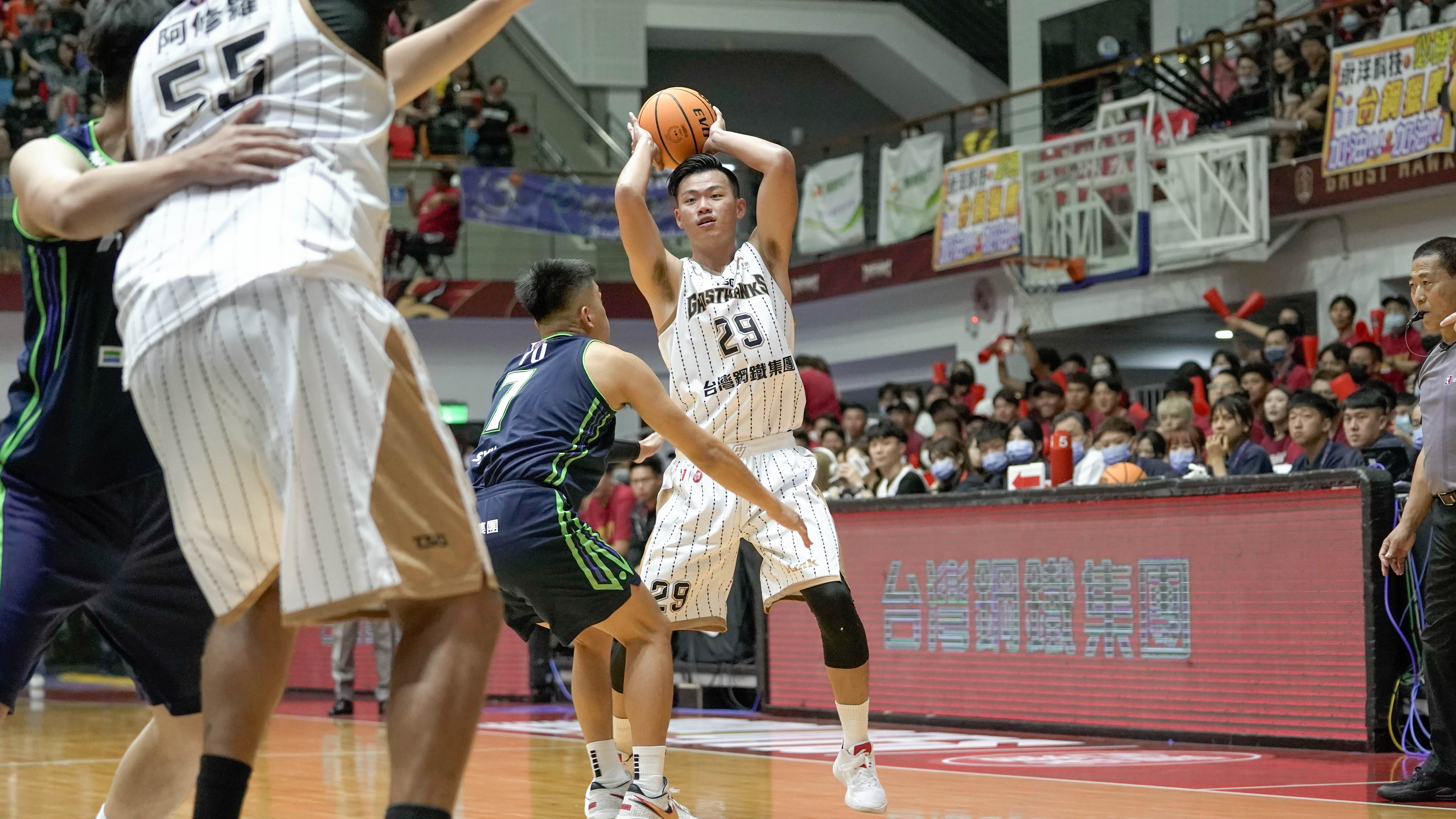 韓杰諭連續外線帶動攻勢　劉孟竹讚：改變球隊的氣勢