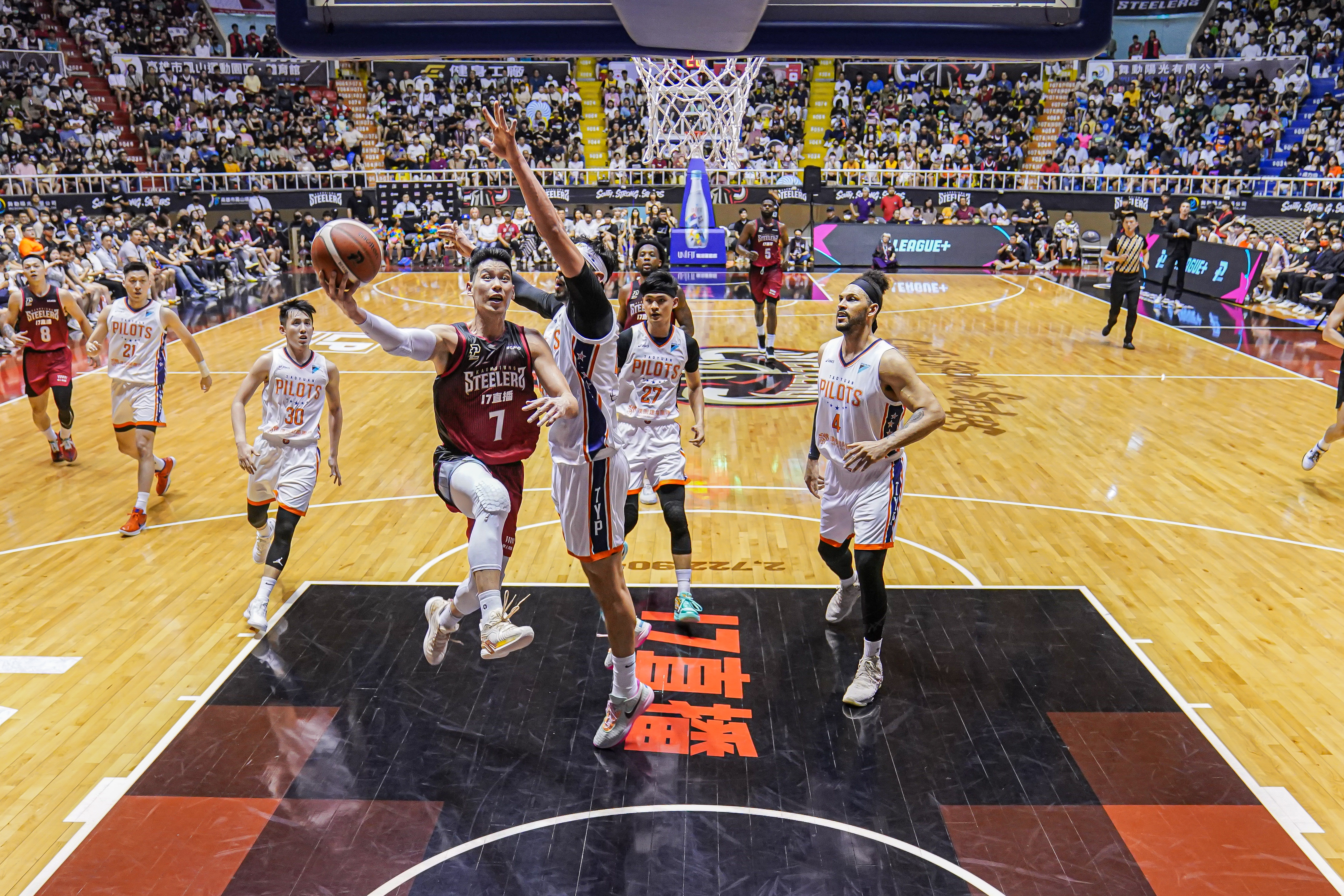 林書豪率鋼鐵人上演奇蹟　明拚季後賽門票生死戰