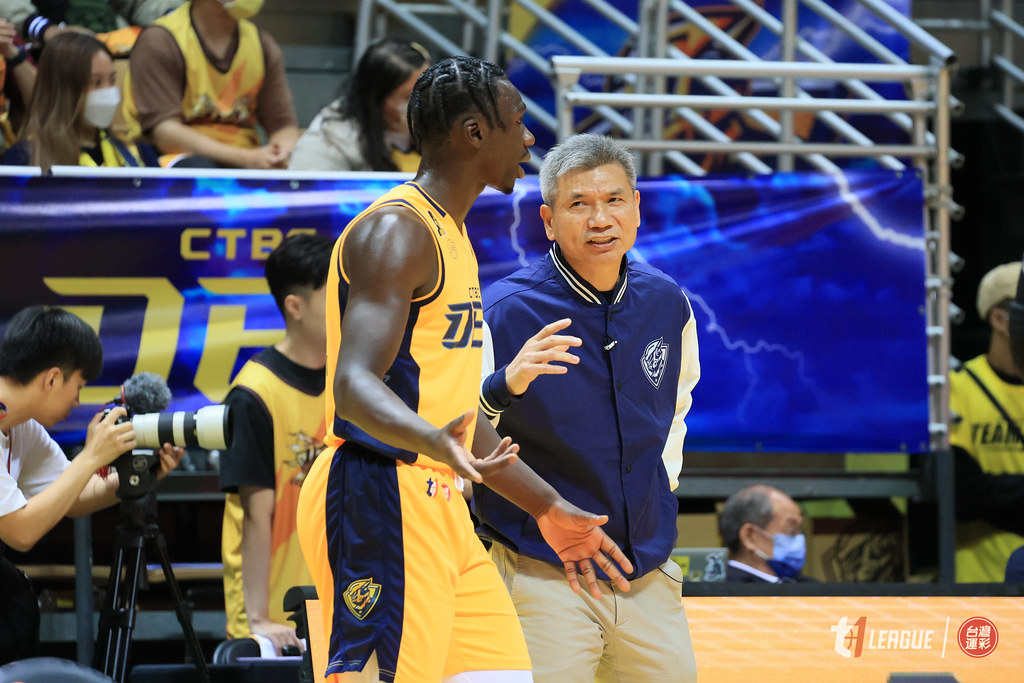 特攻冠軍賽首戰奪勝　李逸驊肯定雙方表現