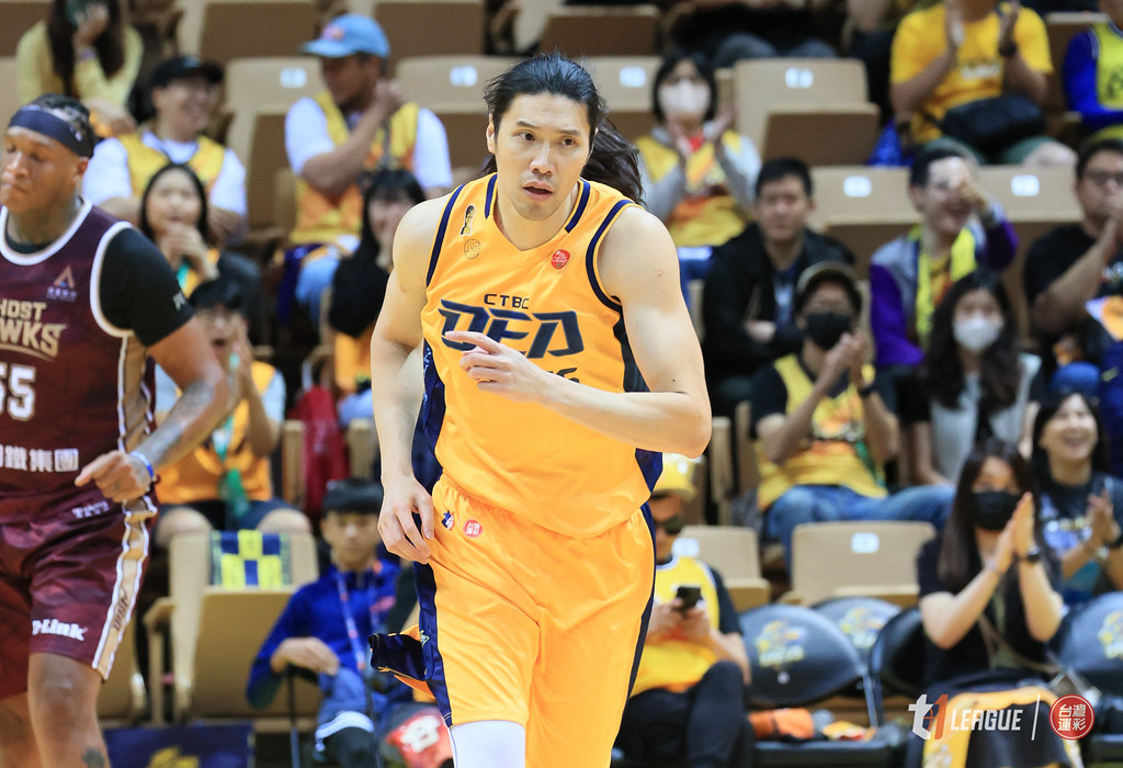 讚曾文鼎進攻端發揮價值　李逸驊：可能要打到45歲