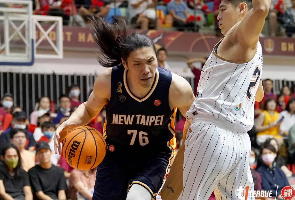 特攻拿出速度及外線擊垮獵鷹　李逸驊讚2大隱形功臣