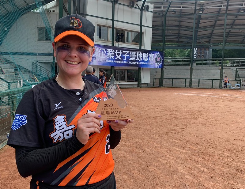 企業女壘》嘉南鷹Lisa猛打　17歲何妤歡奪首勝