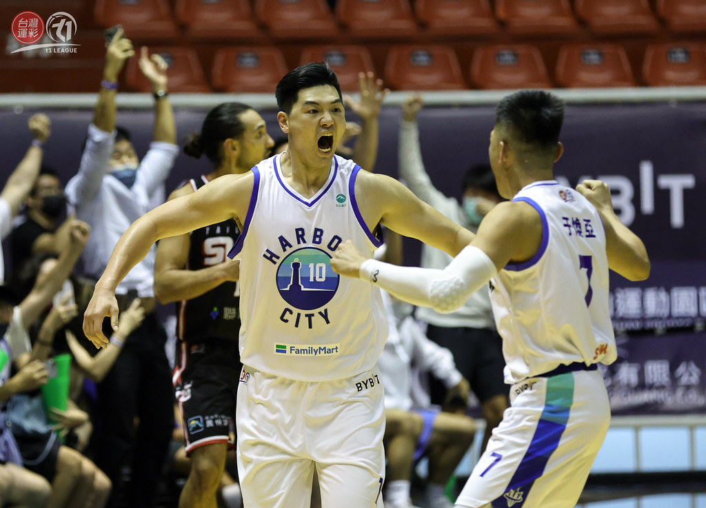 腰傷開刀休5個月　胡瓏貿缺席中華隊