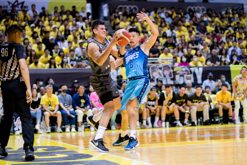 楊敬敏24分退勇士　國王搶冠軍賽開門紅