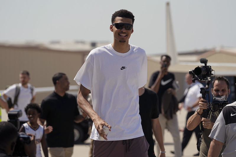 NBA》首位法國人締造歷史　Wembanyama獲得年度最佳新秀