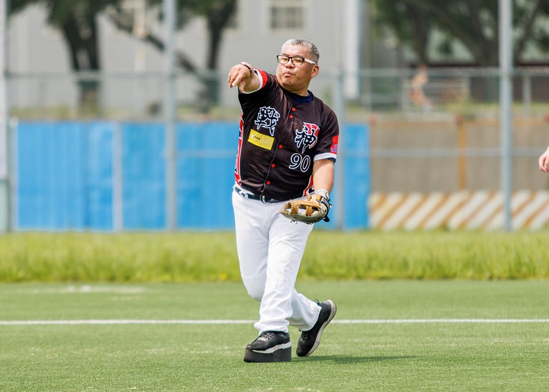 《挺進世界盃：戰神人物誌》7公分的棒球夢　「長短腳」劉育良實踐兄弟精神