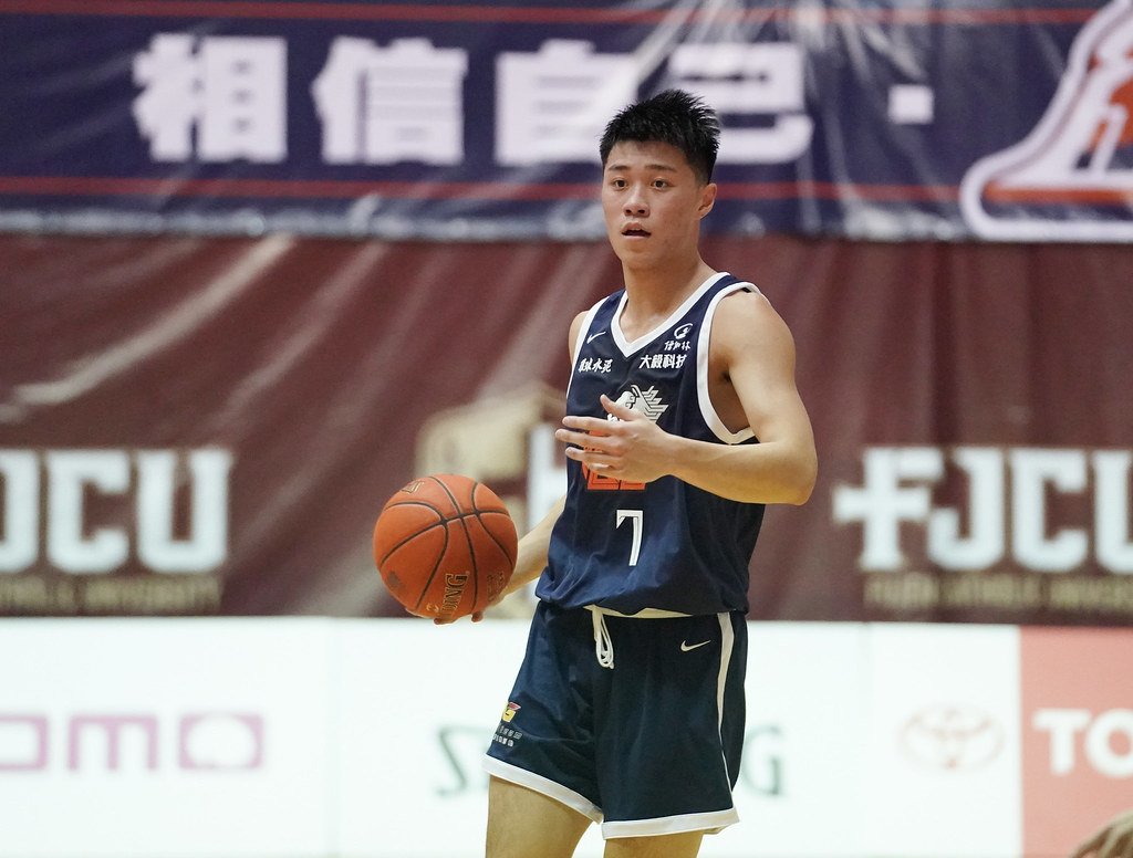 陳力生連線陳冠中　國體收2連勝