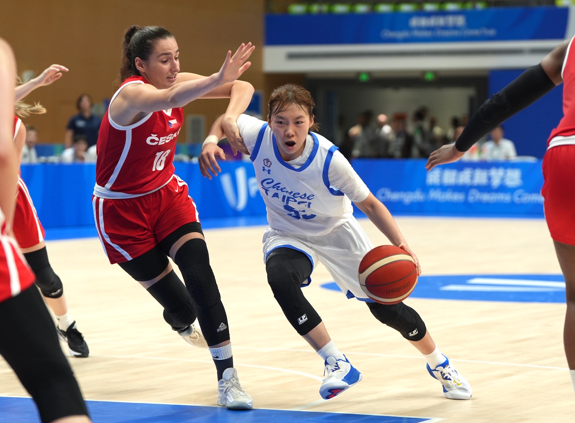 成都世大運女籃　彭曉彤23分7抄截5助攻　中華逆轉捷克