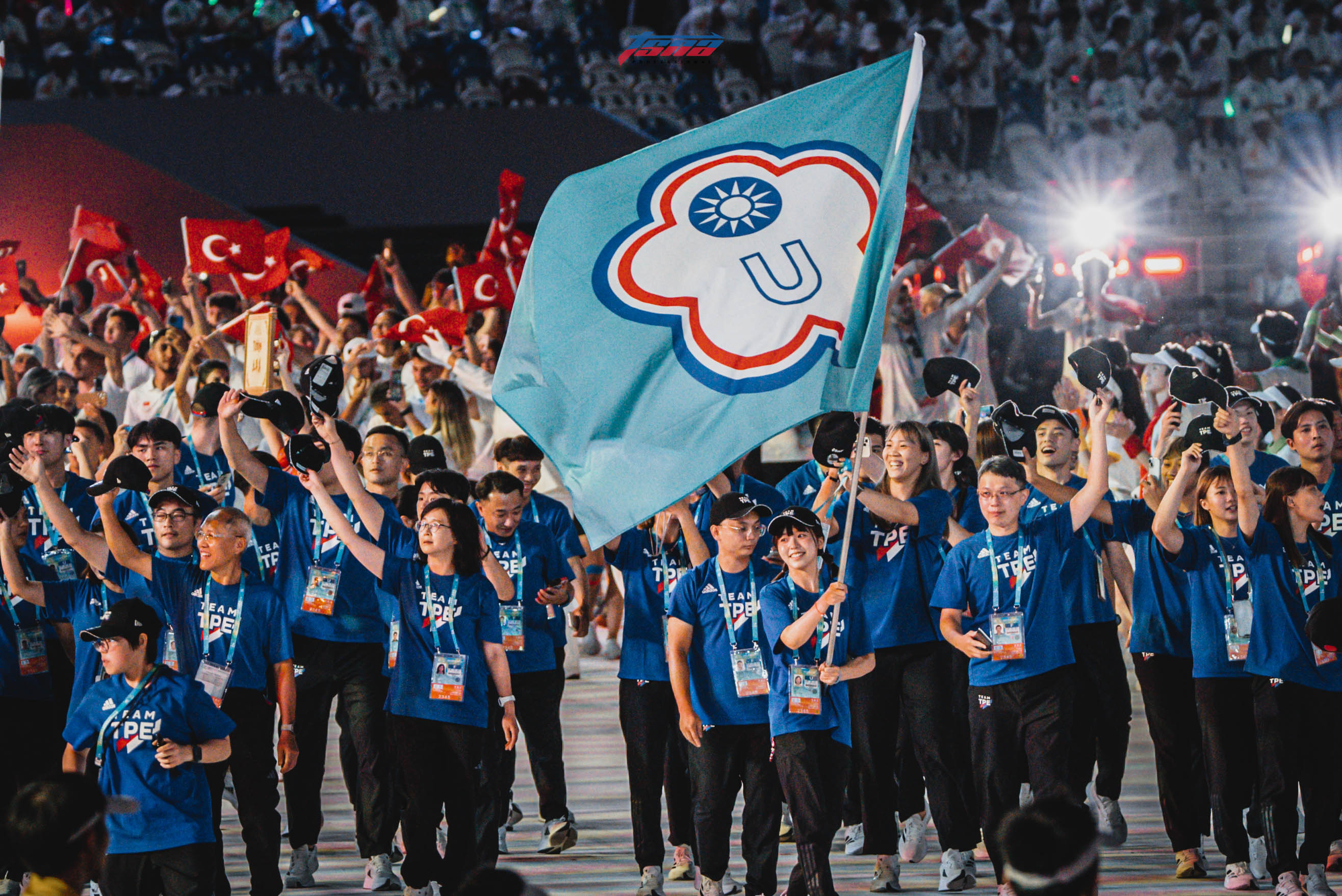 成都世大運絢爛開幕　中華第102順位入場　