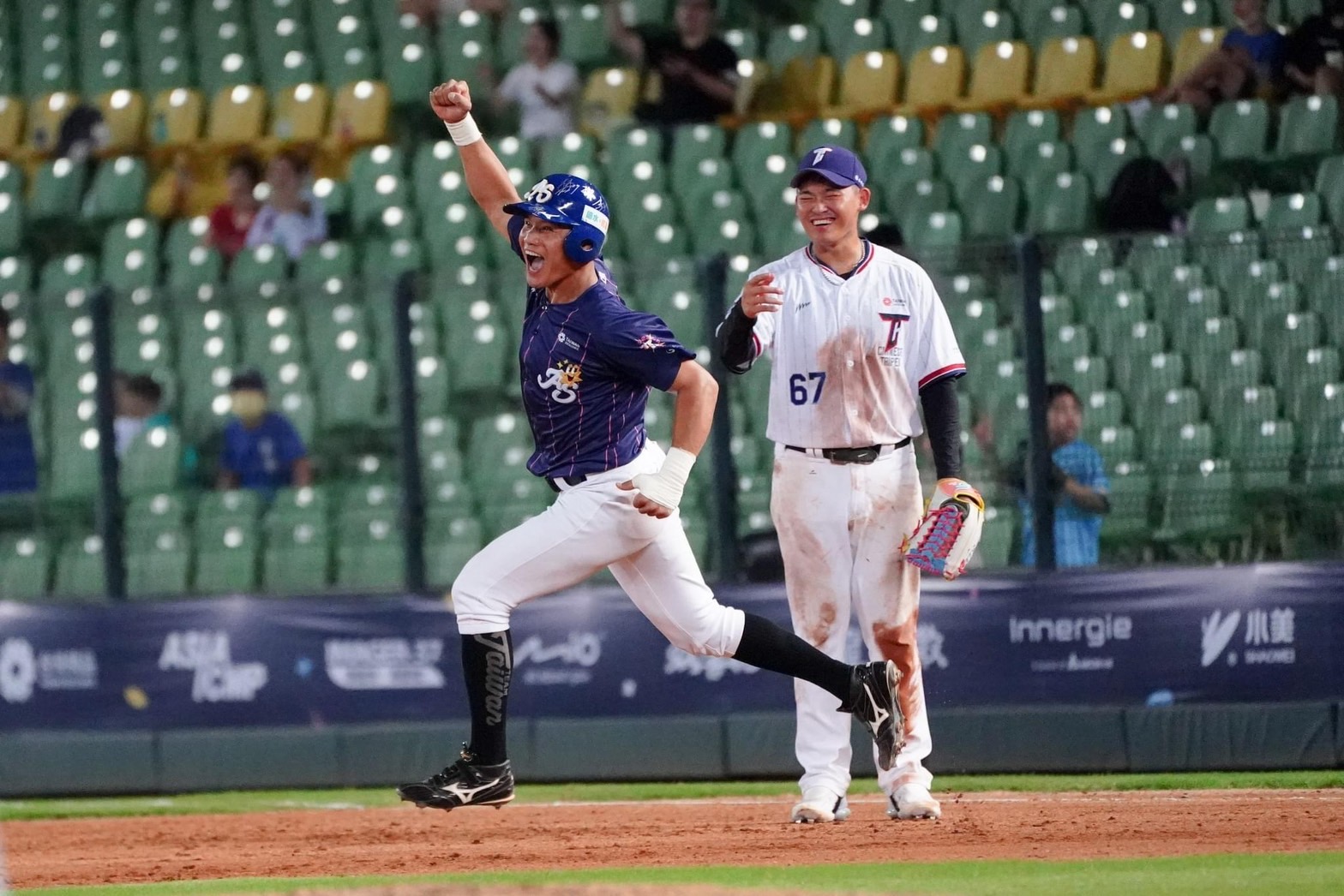 明星隊王勝偉開轟。富邦悍將提供