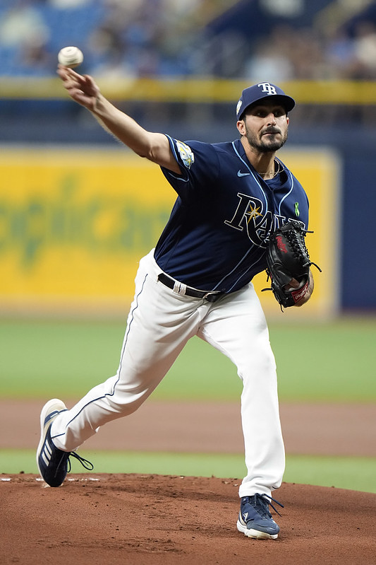 不讓勝投領先者單飛　大聯盟同日再添3名12勝投手