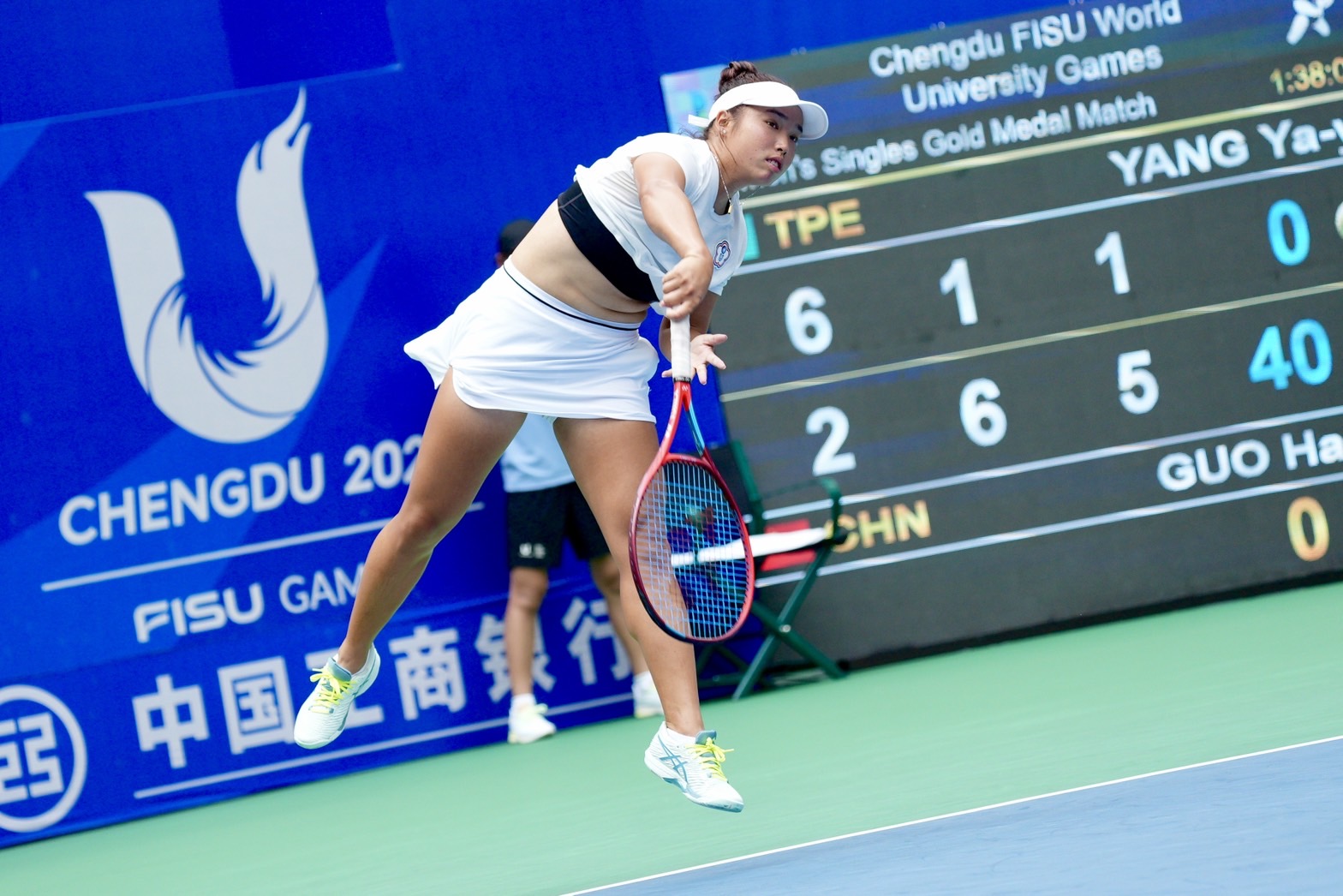 世大運》楊亞依3盤不敵地主　女單摘銀