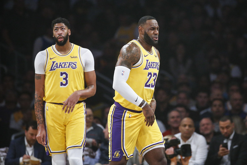 名嘴槓上湖人？連嗆LeBron、AD