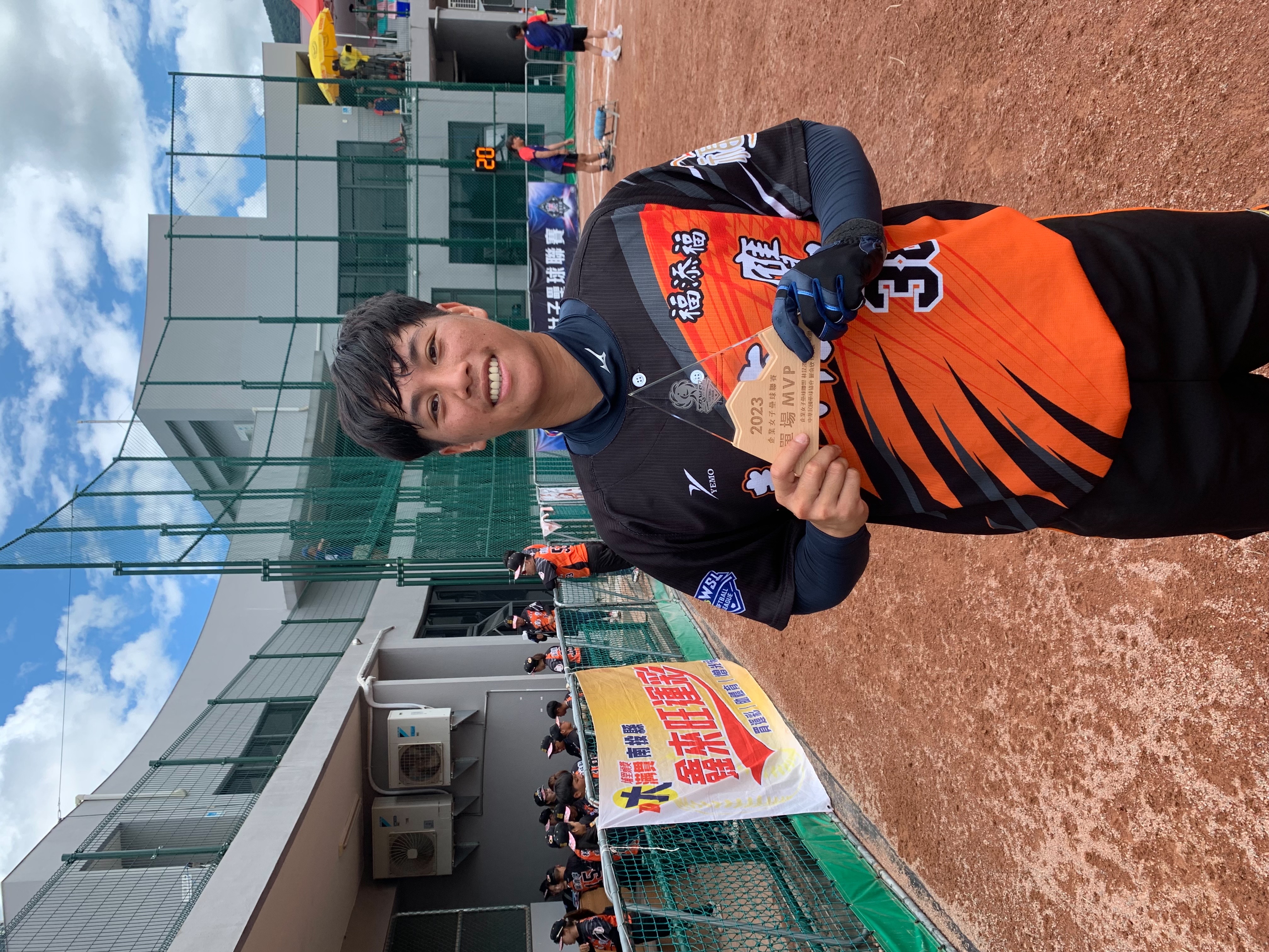 嘉南鷹、黃蜂本周連勝　杜雅婷差1人次完全比賽