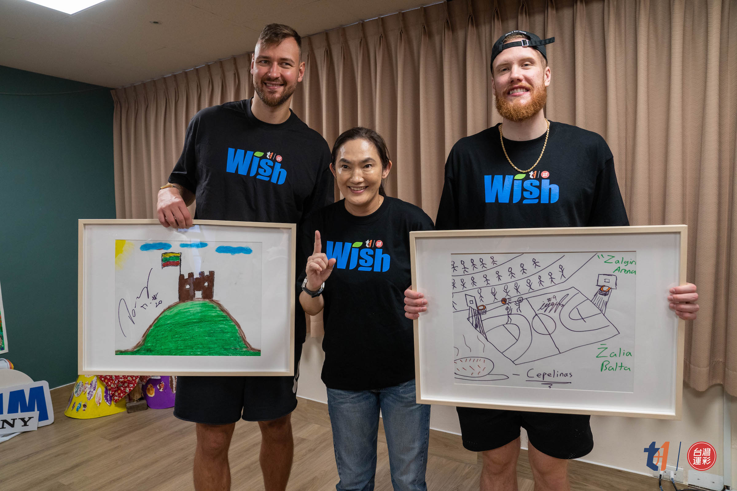 T1、立陶宛球員前進大同育幼院　盼孩子看見希望