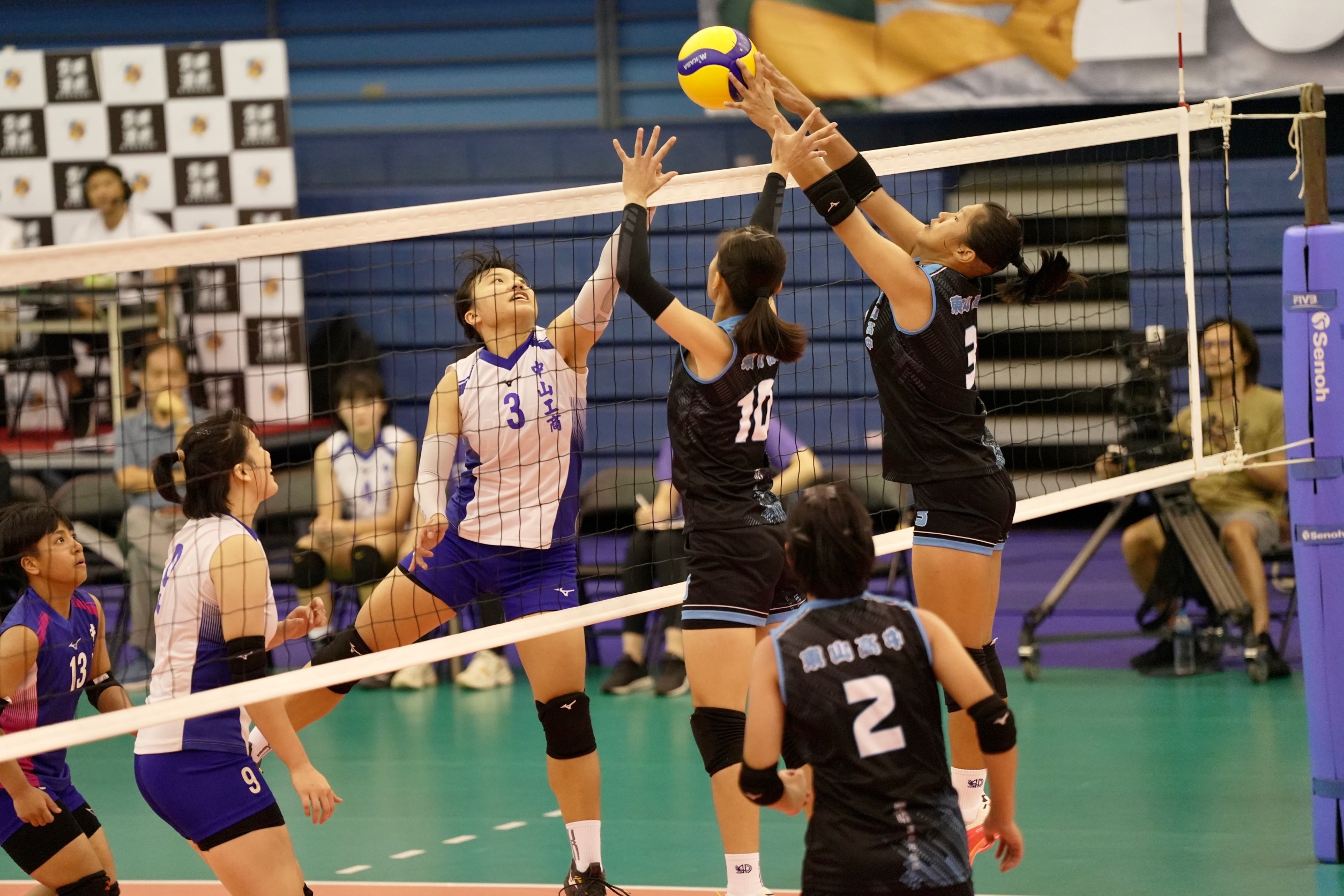 登峰造極青年排球邀請賽　 女子組東山高中3連勝