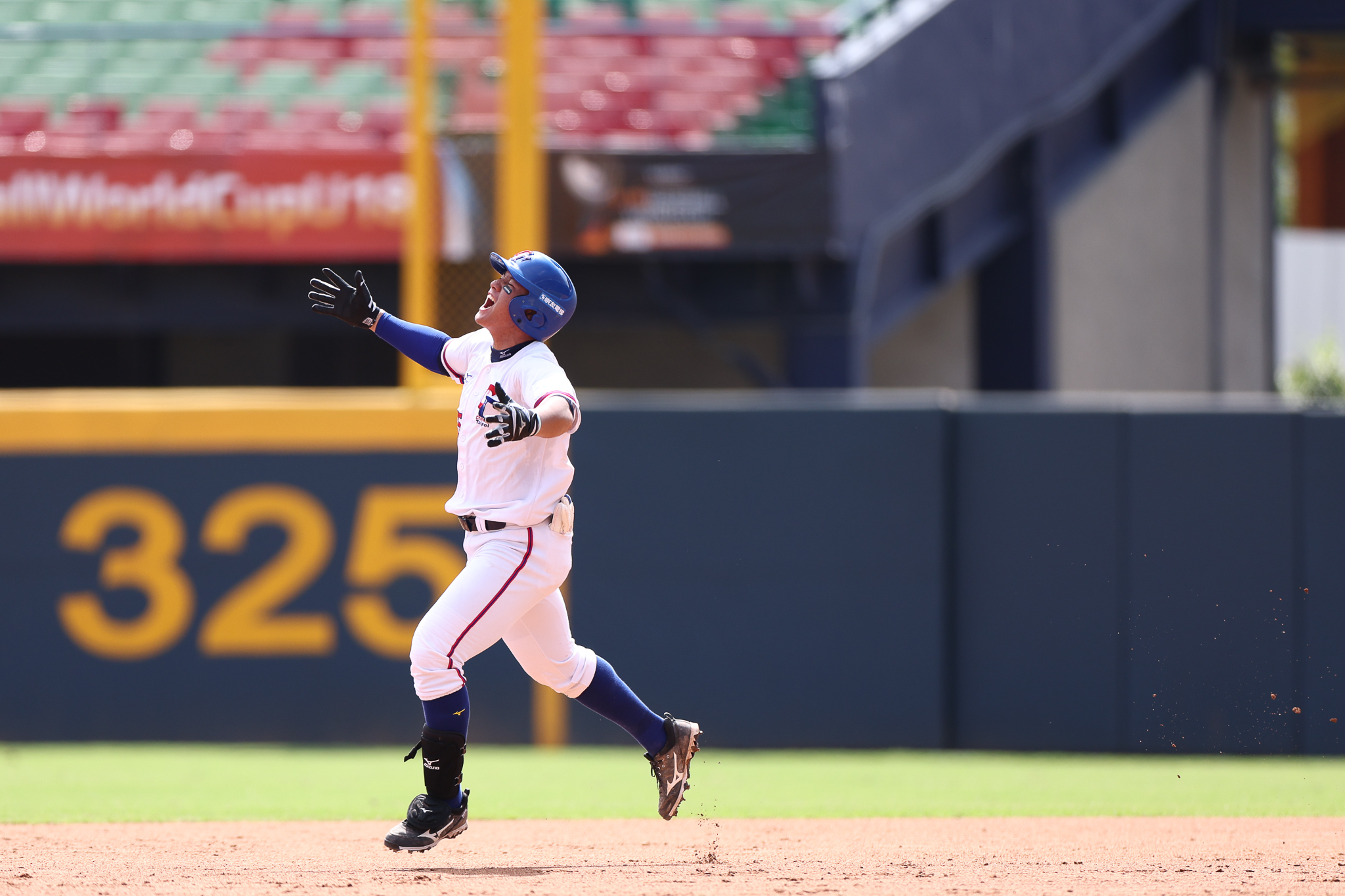 U18》張趙紘單局雙響壓力釋放　暫居大會全壘打、打點雙冠王