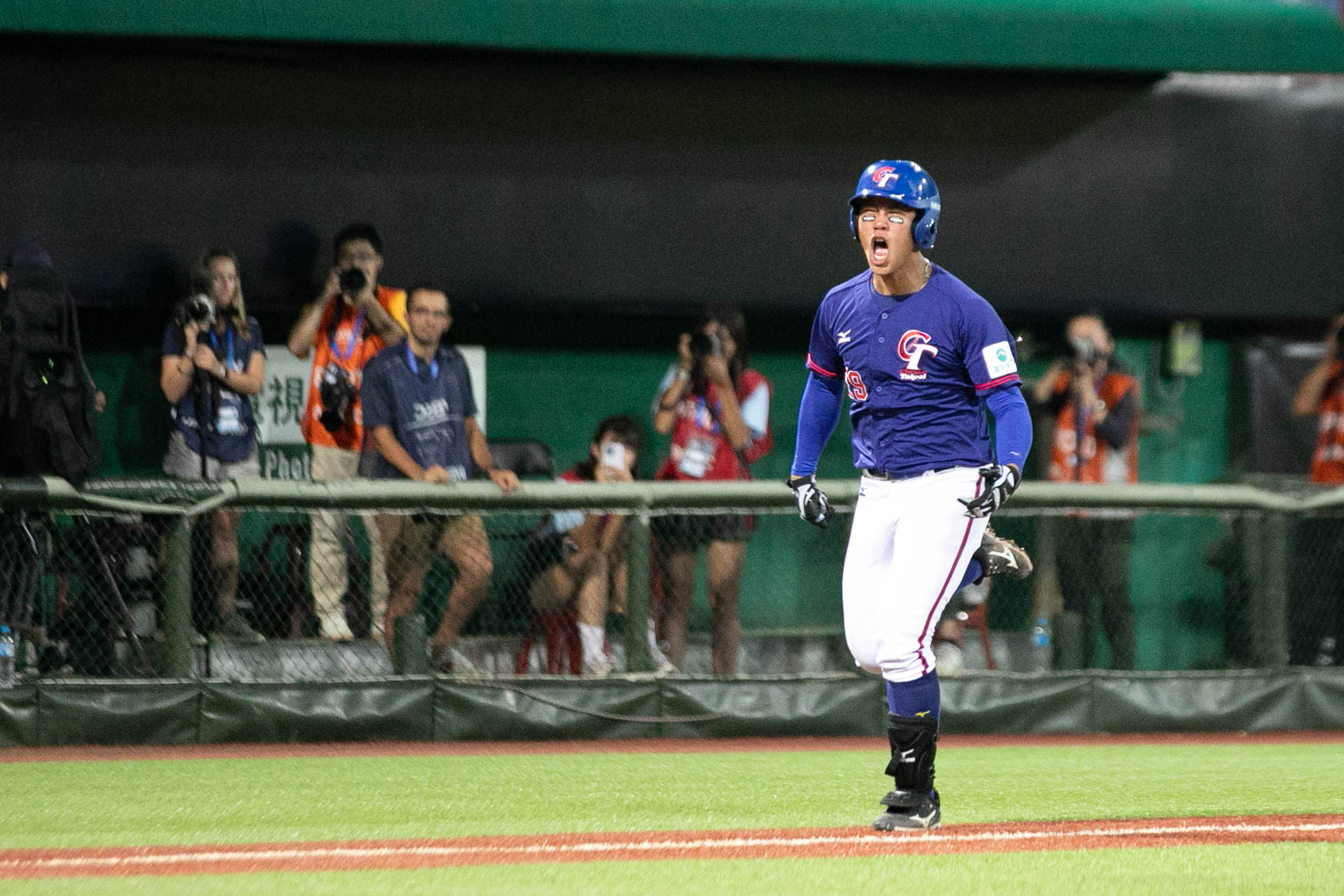 U18》王念好球棒不合規換棒後開轟　Cuddyer笑稱：他拿對球棒了