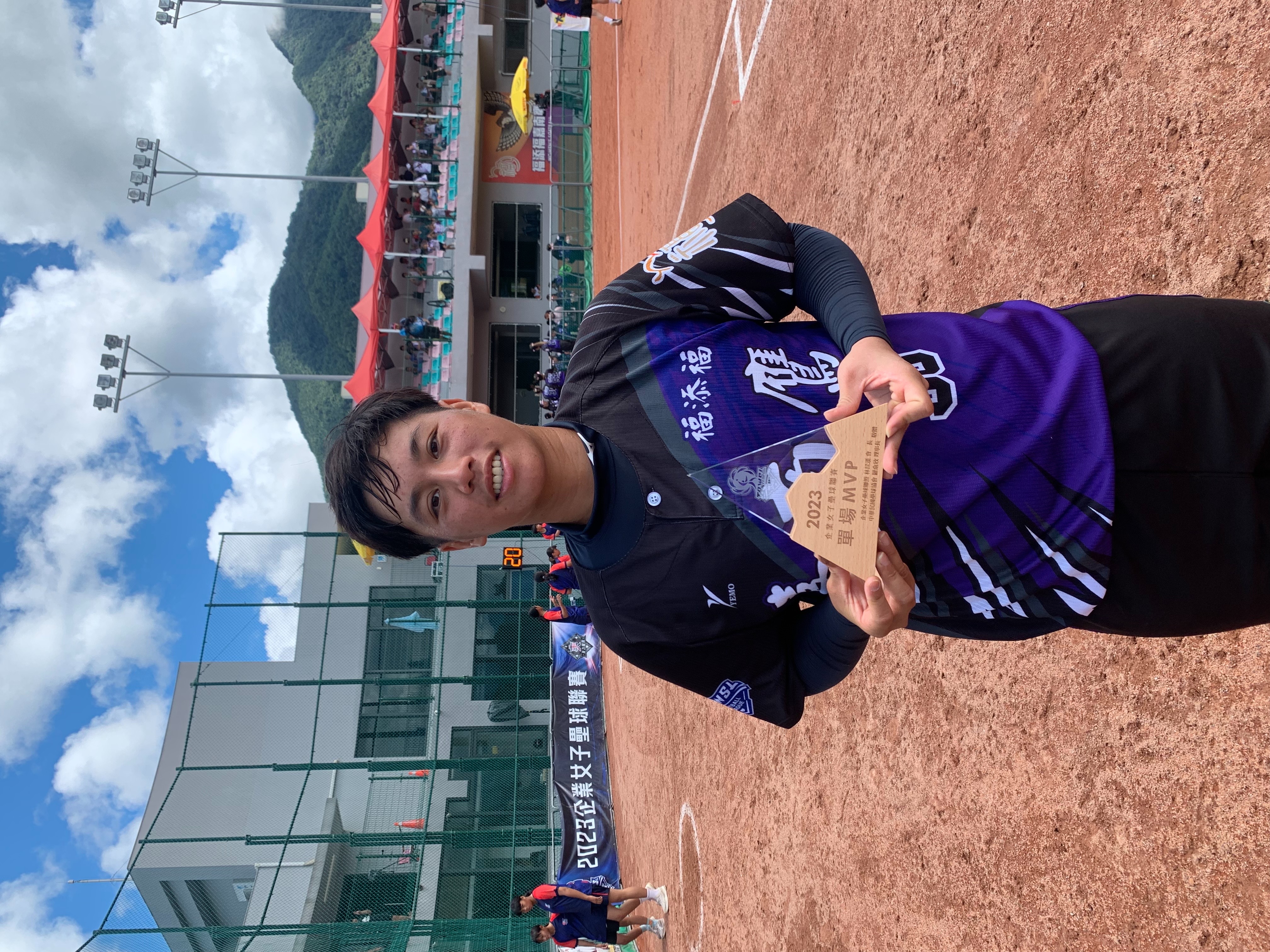 杜雅婷完投7局　嘉南鷹獨居下半季榜首