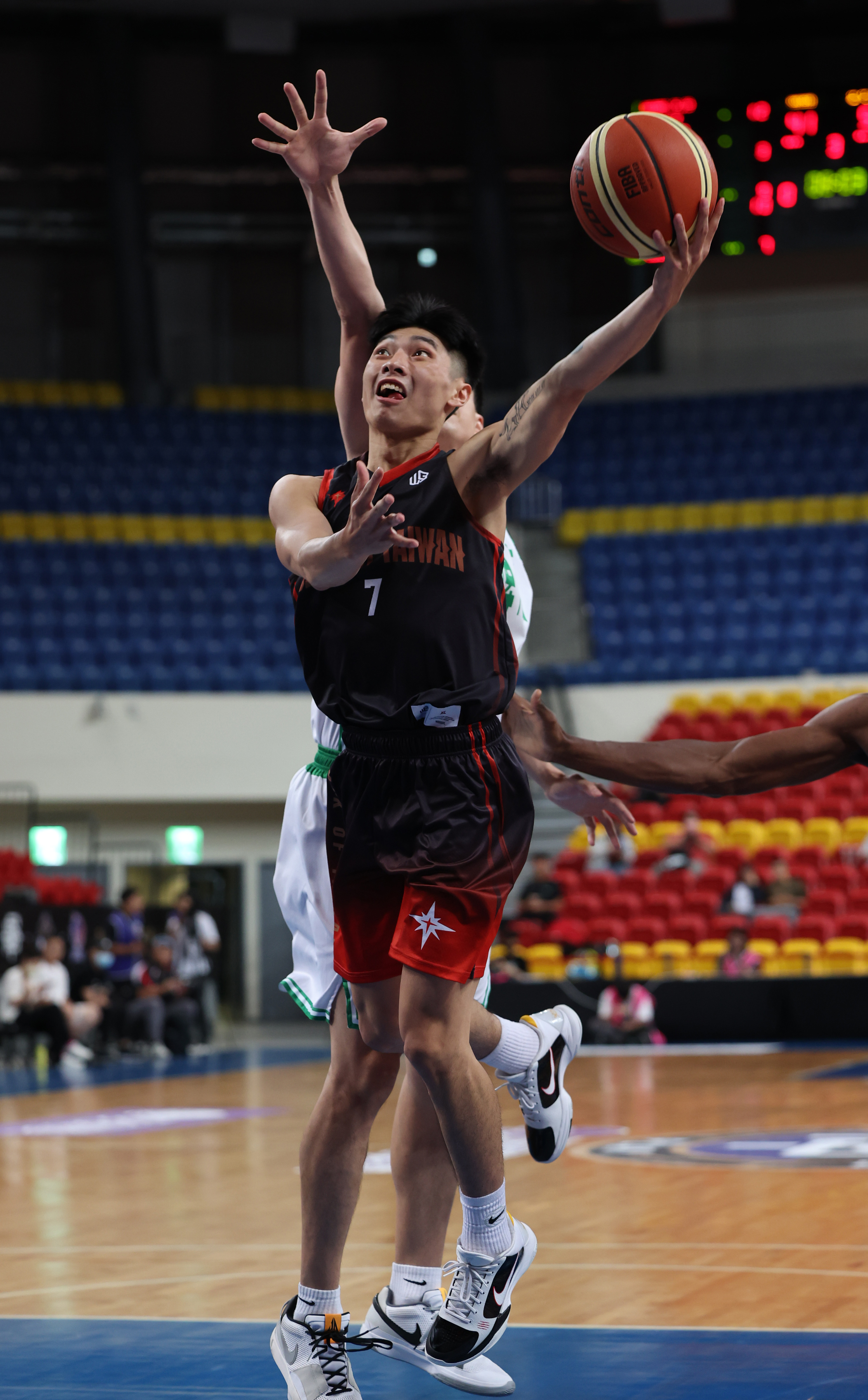 輸給政大很自責　台銀拿台啤祭旗