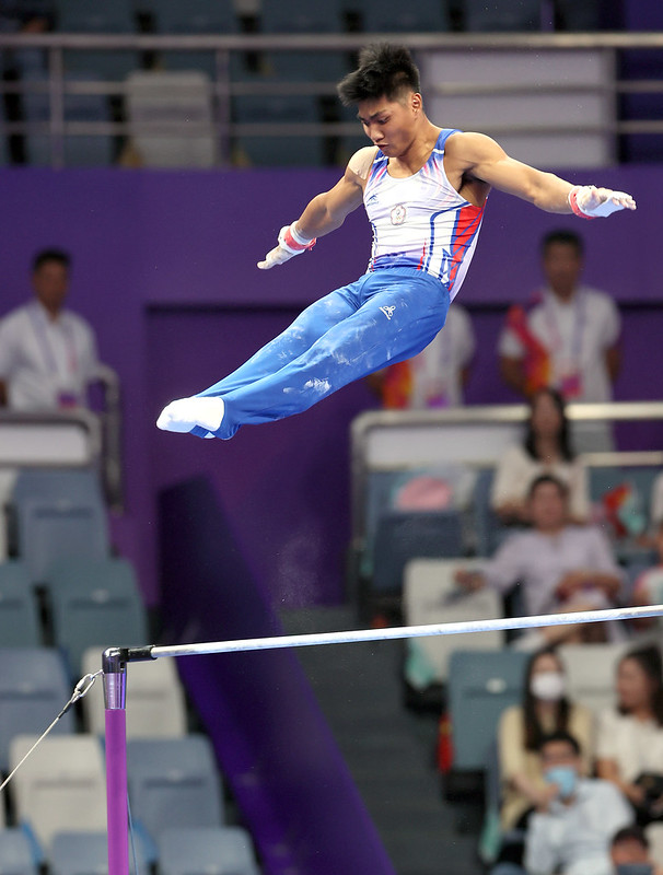 杭州亞運》體操男團奪歷史首面獎牌　林育信讚19歲潛力新秀