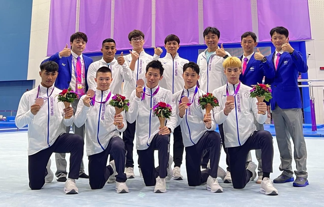 杭州亞運》體操男團首面獎牌　鄭焜杰：創造奇蹟