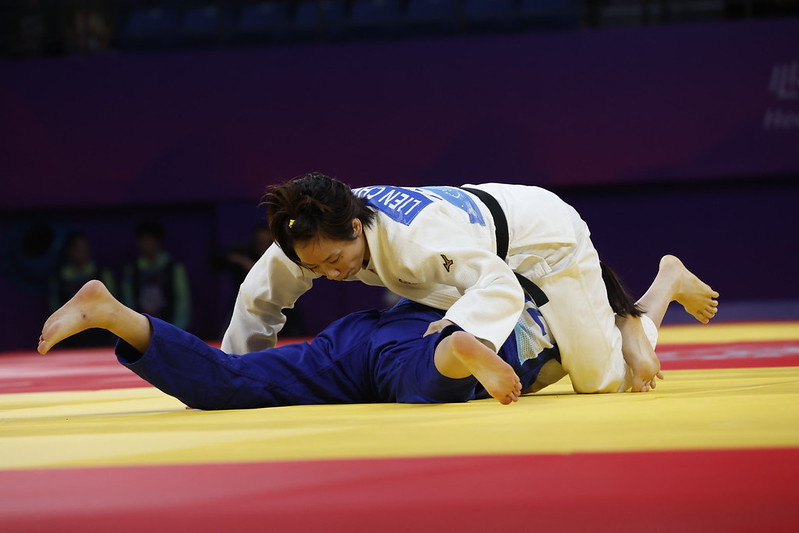 杭州亞運》連兩場「一本」KO　柔道連珍羚勇闖4強